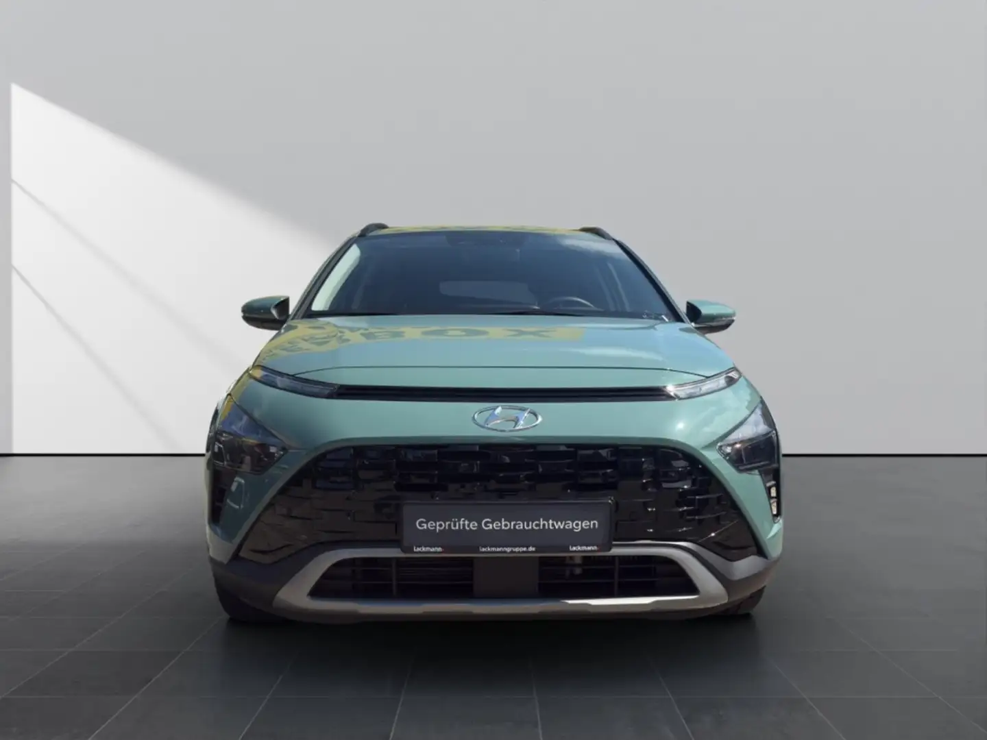 Hyundai BAYON Prime Mild-Hybrid*Navi*LED*CarPlay*Kamera* Grün - 2