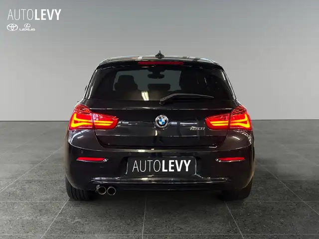 BMW 1 Series view 5