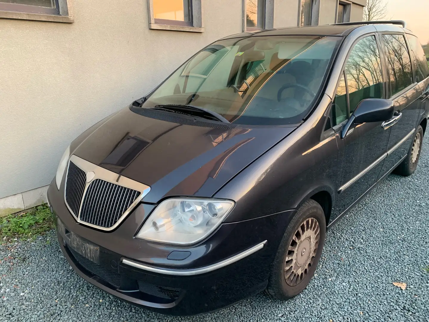 Lancia Phedra 2.0 Multijet 16v DPF Executive Schwarz - 2