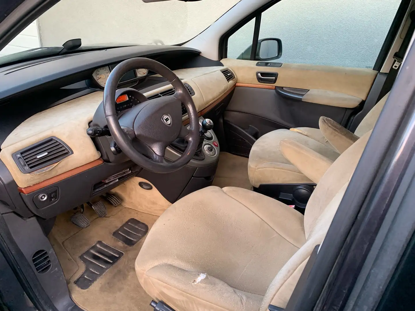 Lancia Phedra 2.0 Multijet 16v DPF Executive Schwarz - 1