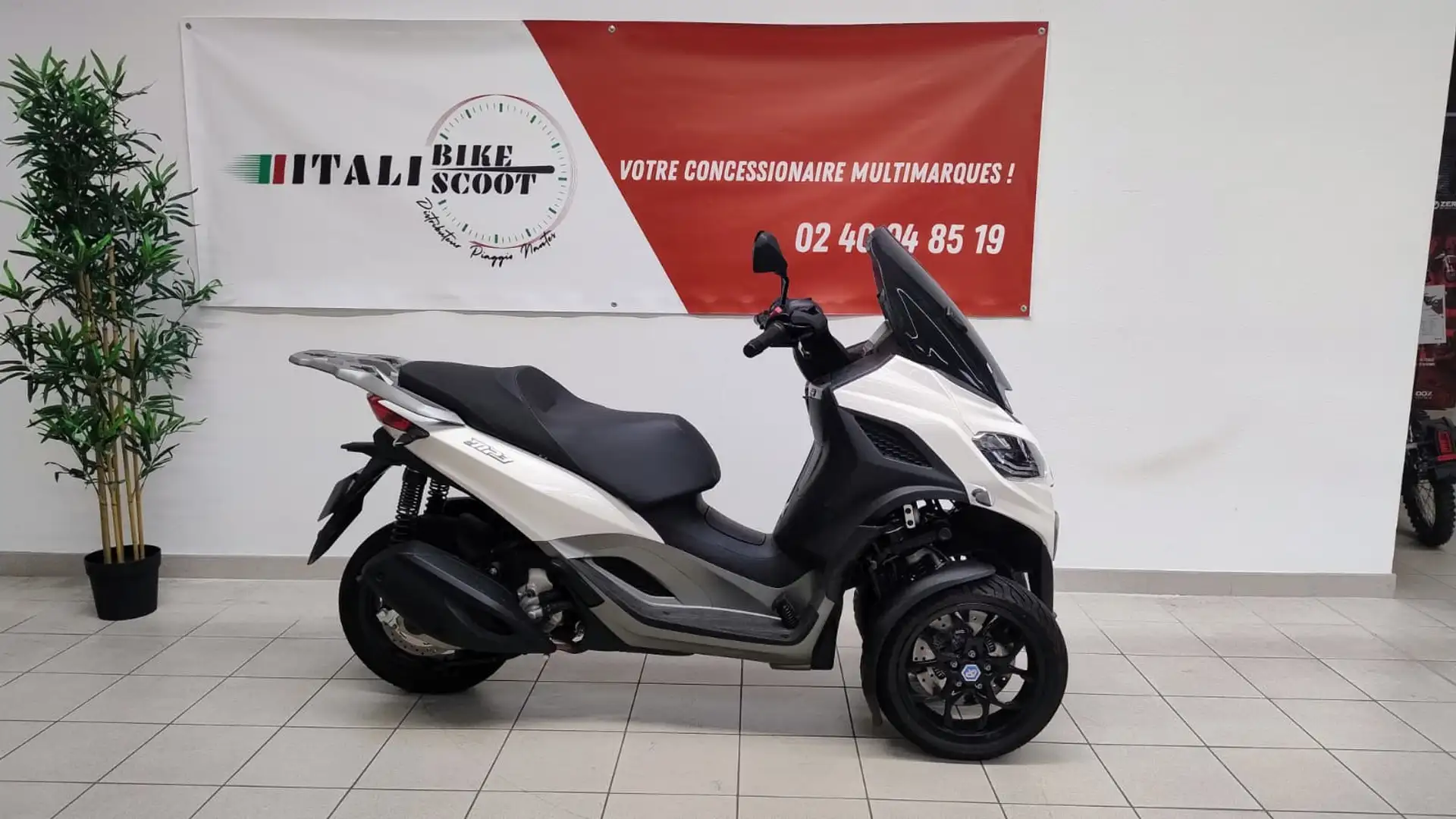 Piaggio MP3 310 Bianco - 1