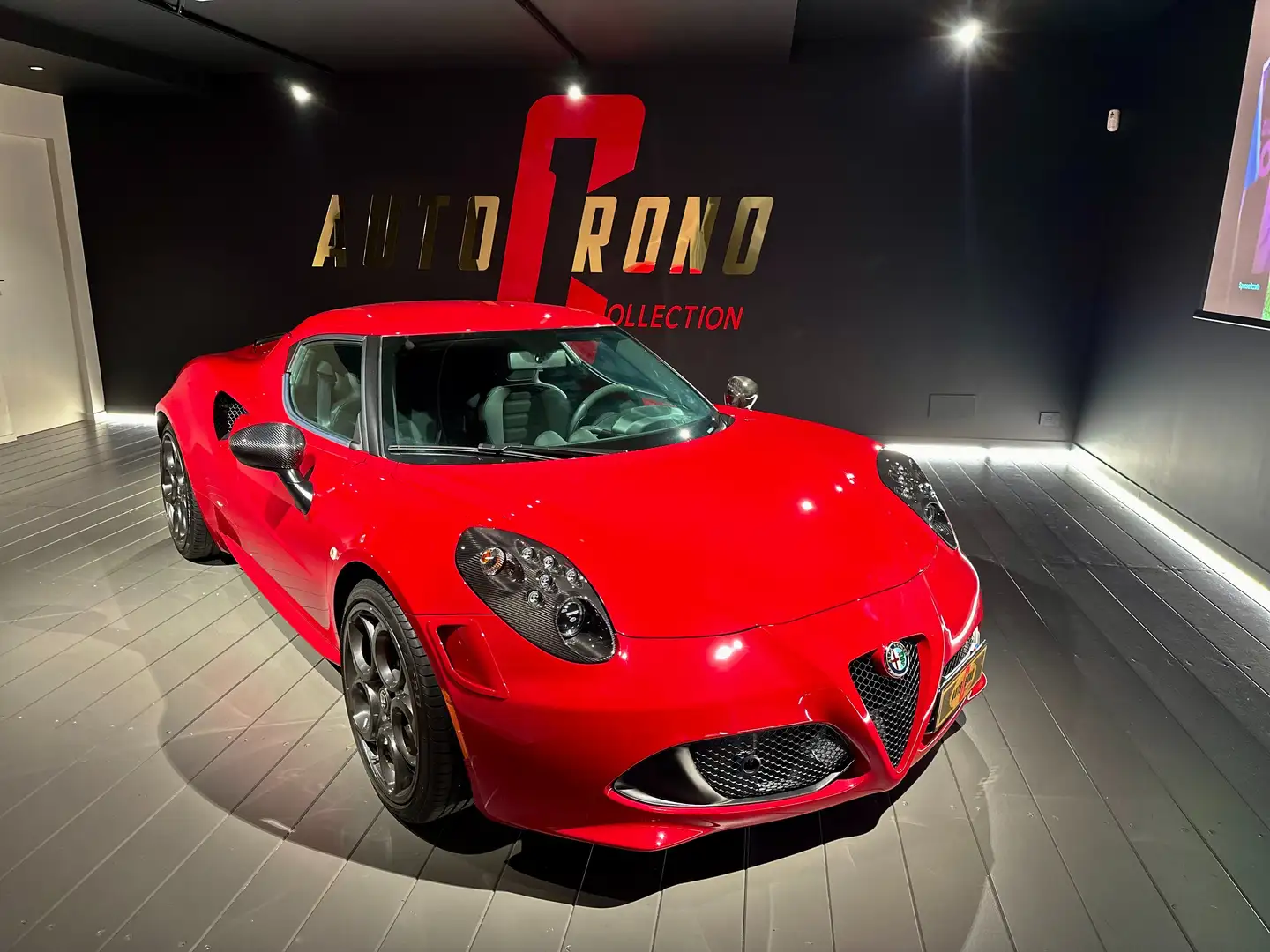 Alfa Romeo 4C 4C Coupe 1750 tbi 240cv tct Launch Edition n. 130 Červená - 1
