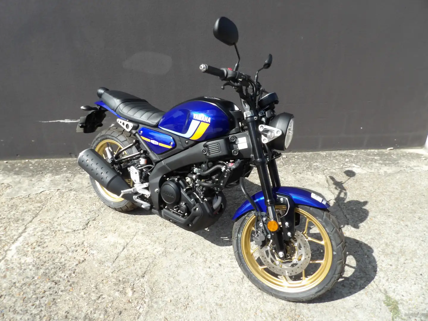 Yamaha XSR 125 Bleu - 1