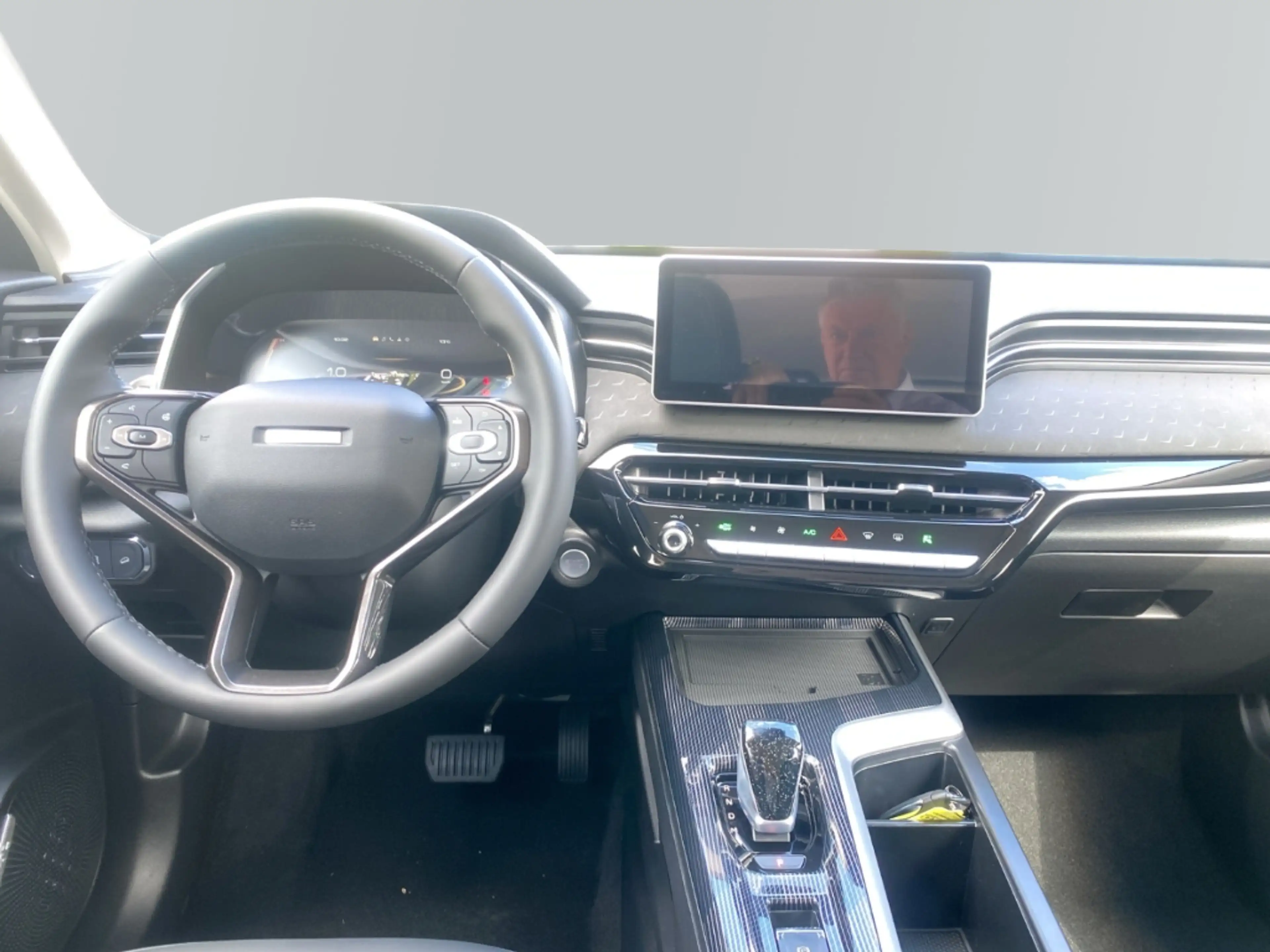 GWM HAVAL Jolion Pro PREMIUM 1.5 T-GDI Sitzheizung — photo 8