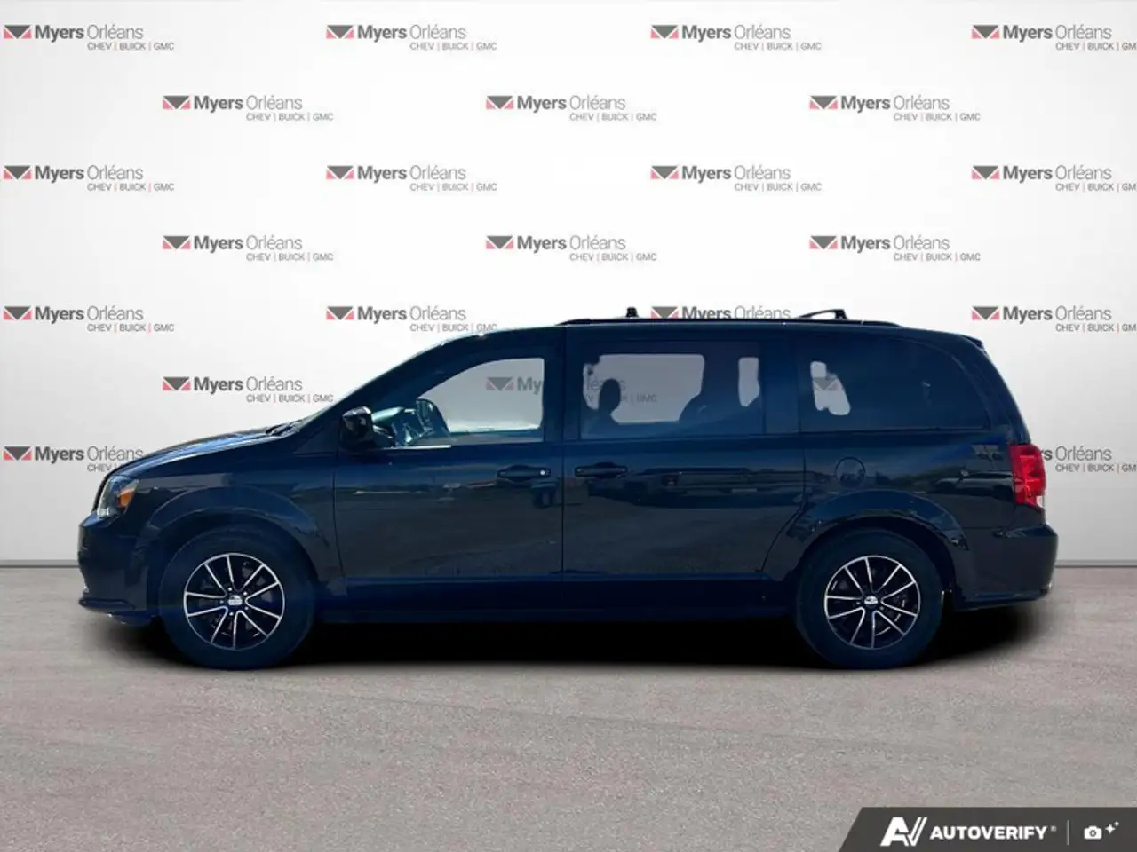 Dodge Grand Caravan снимка Dodge Grand Caravan