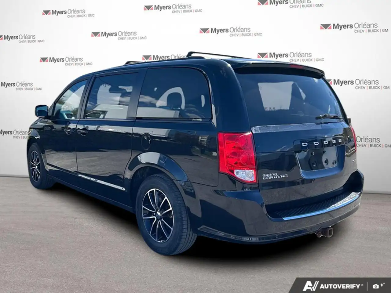 Dodge Grand Caravan снимка Dodge Grand Caravan