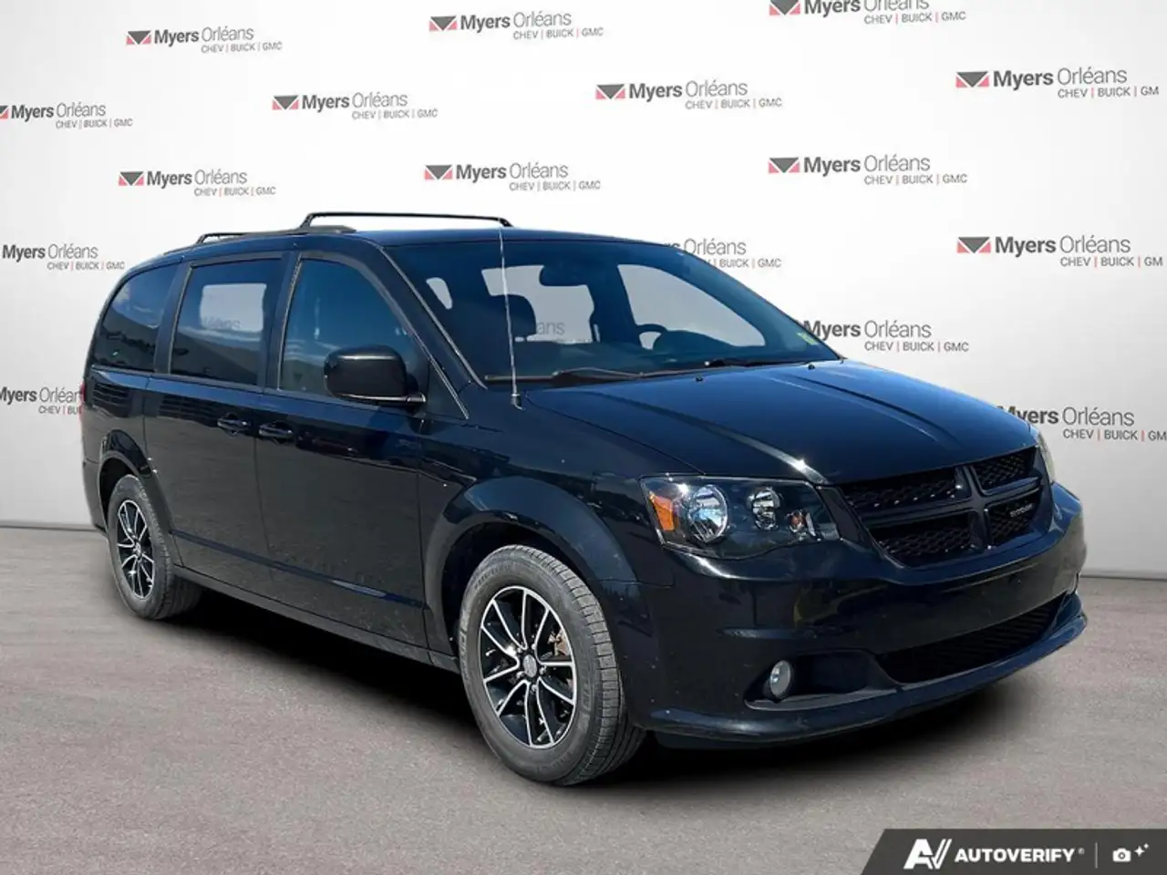 Dodge Grand Caravan снимка Dodge Grand Caravan