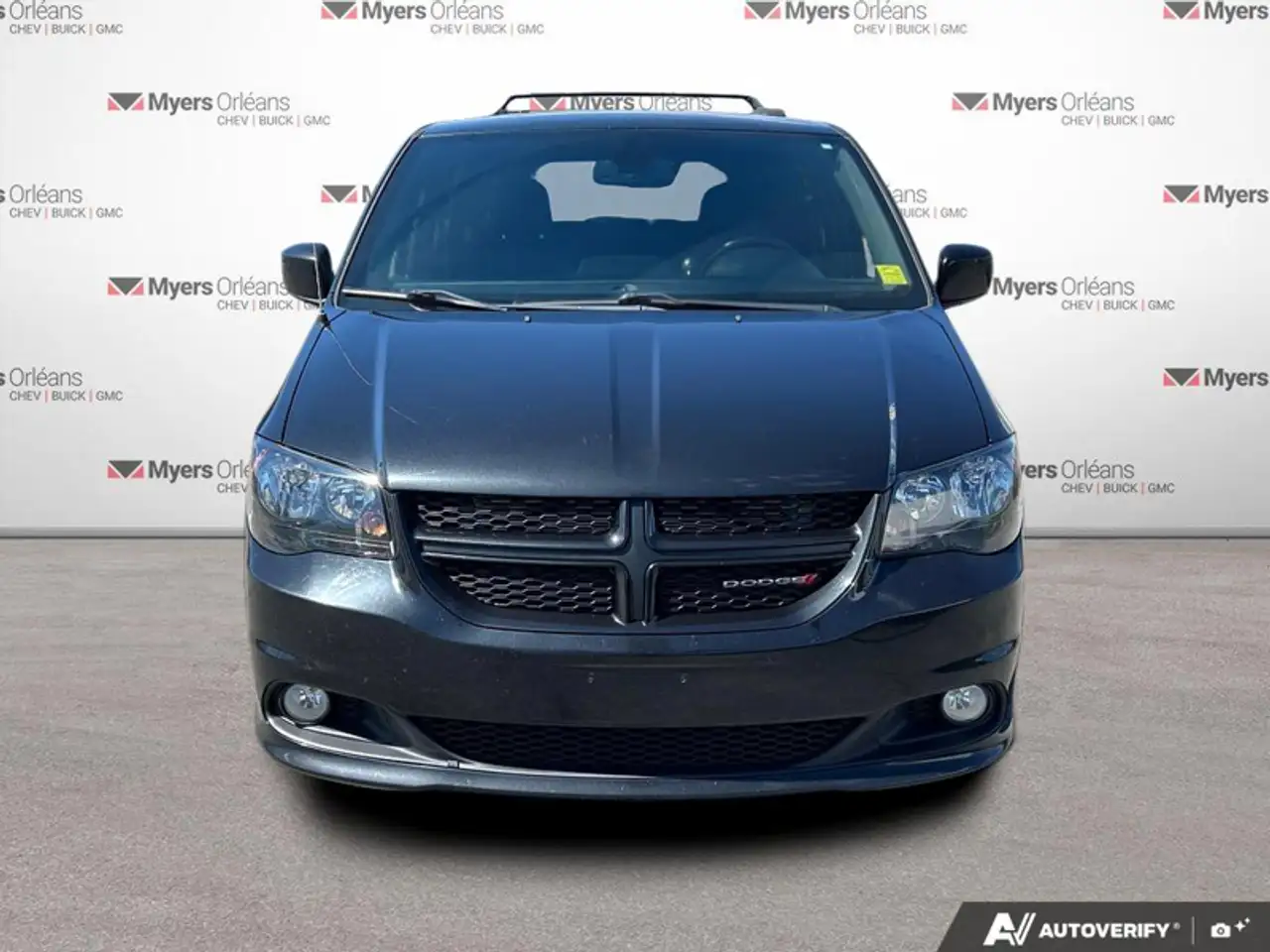 Dodge Grand Caravan снимка Dodge Grand Caravan