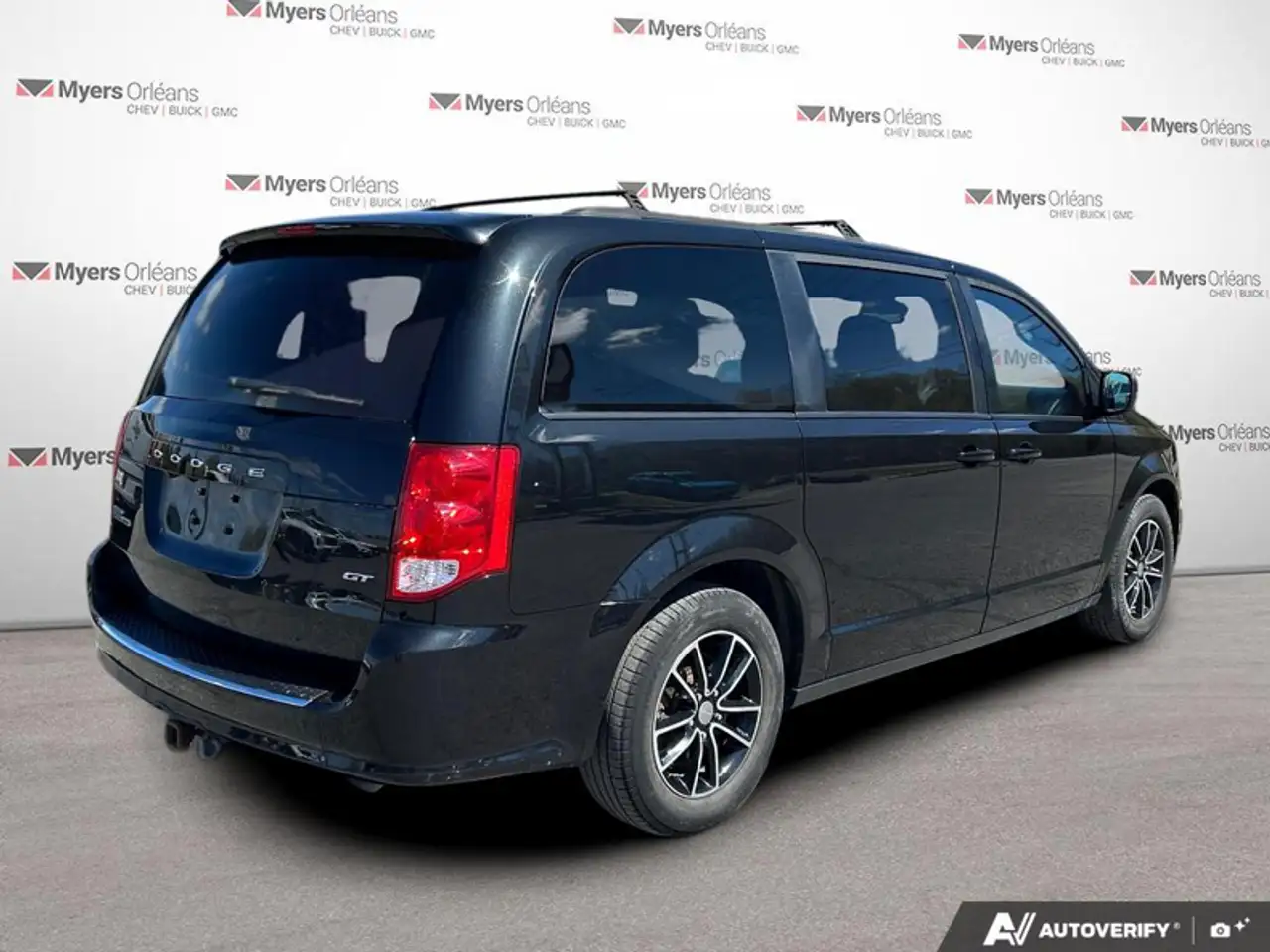 Dodge Grand Caravan снимка Dodge Grand Caravan