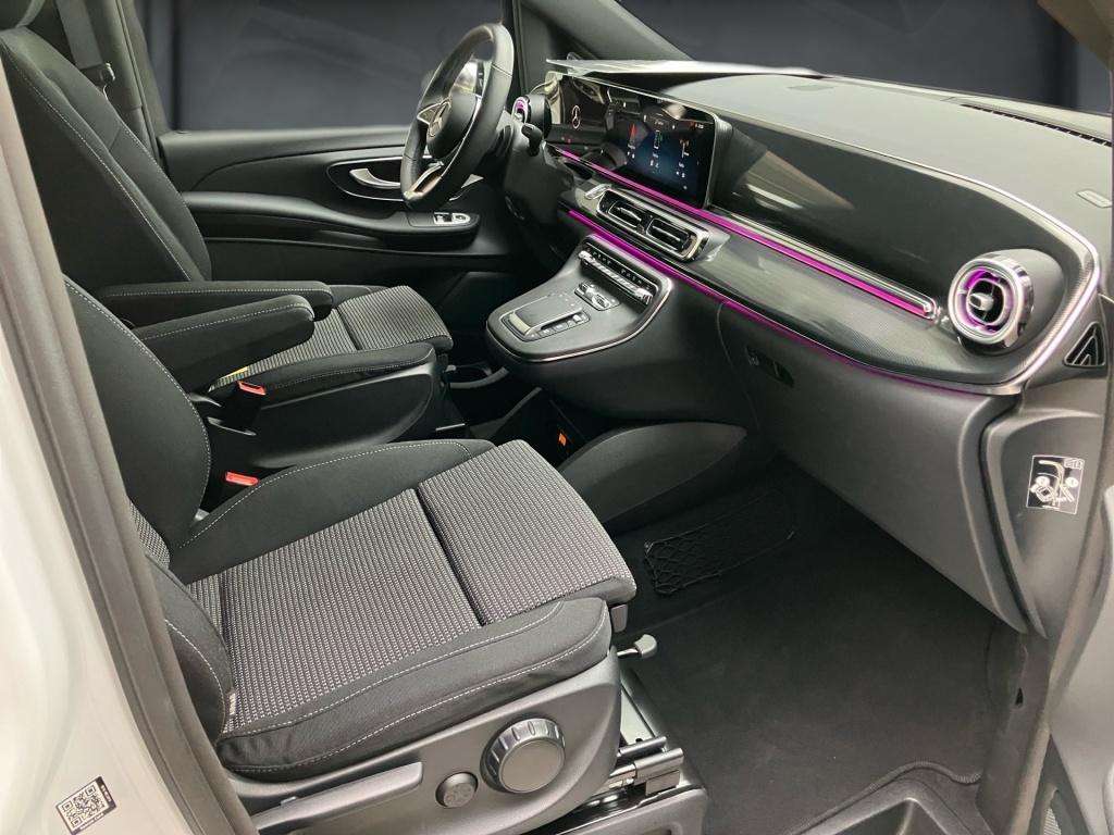 Mercedes-Benz V 220