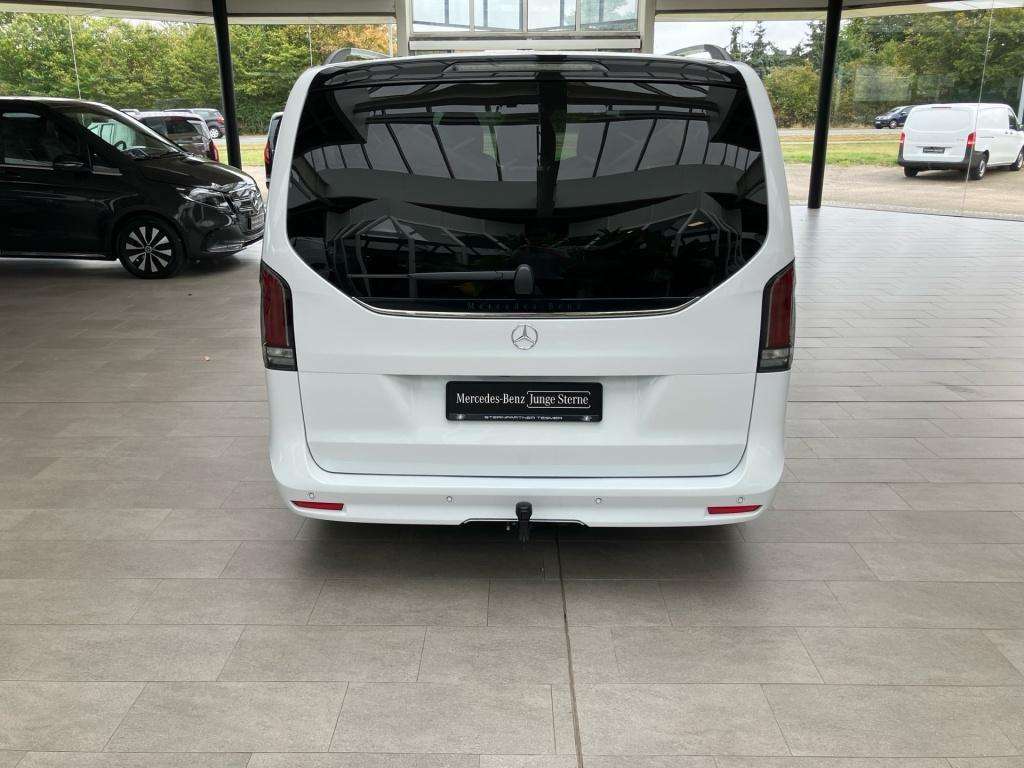 Mercedes-Benz V 220