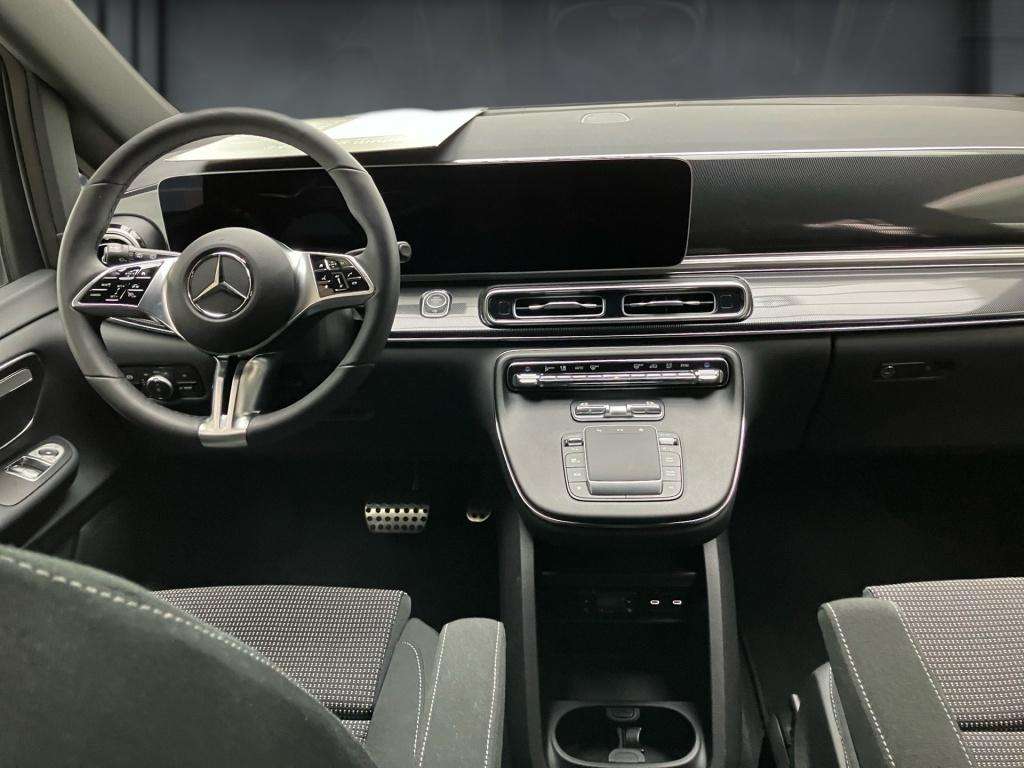 Mercedes-Benz V 220
