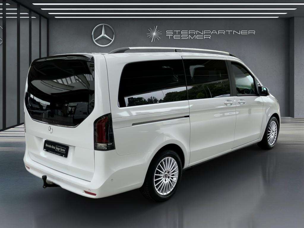 Mercedes-Benz V 220