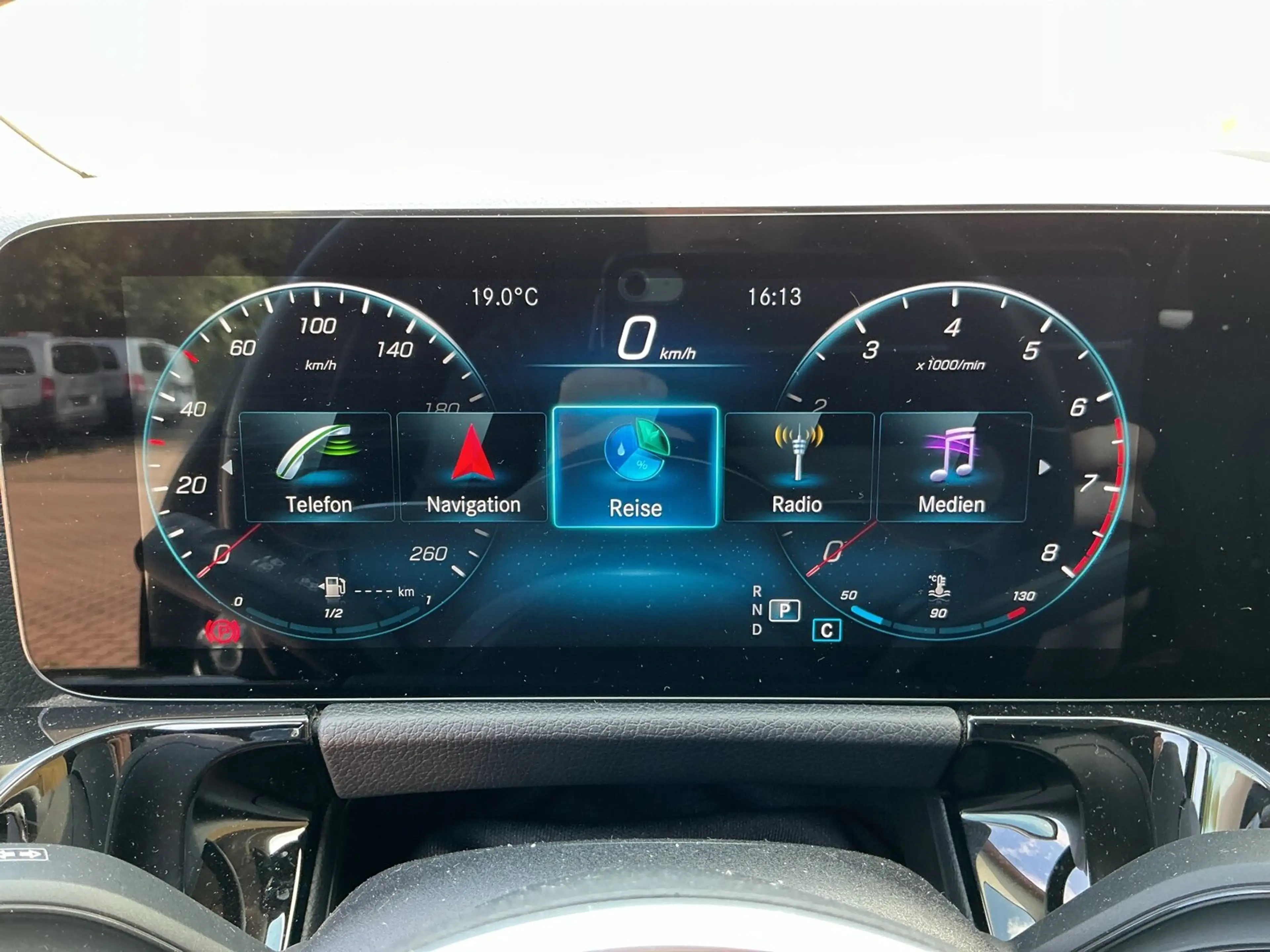 Mercedes-Benz GLA 250 GLA 250 4M Progr Distro 360Kam Nightpak AHK LED — photo 12