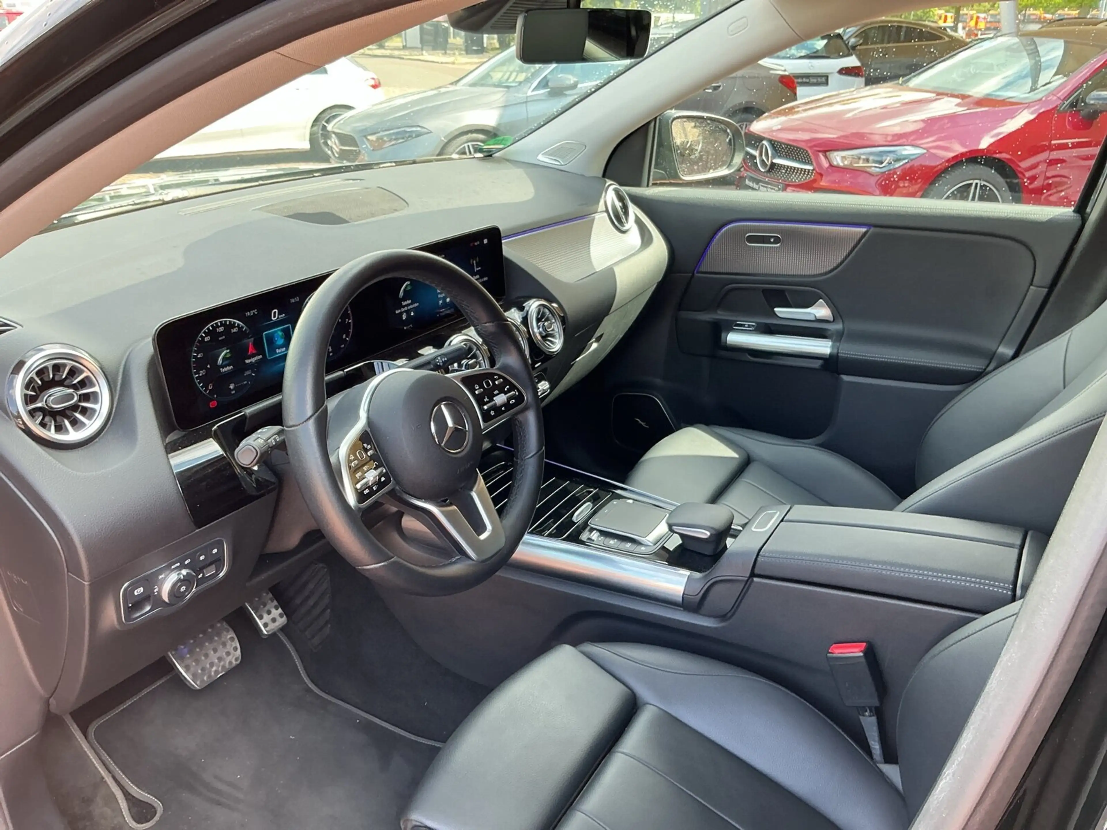 Mercedes-Benz GLA 250 GLA 250 4M Progr Distro 360Kam Nightpak AHK LED — photo 9