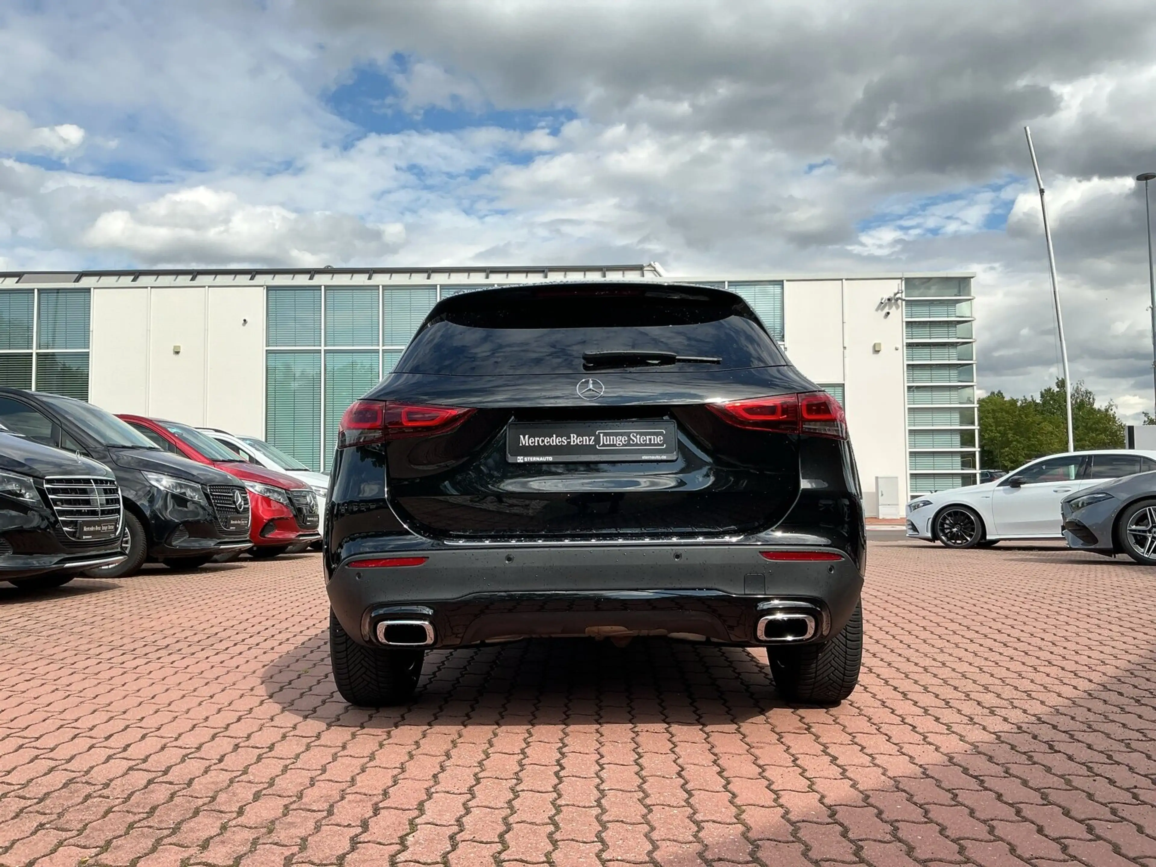 Mercedes-Benz GLA 250 GLA 250 4M Progr Distro 360Kam Nightpak AHK LED — photo 5