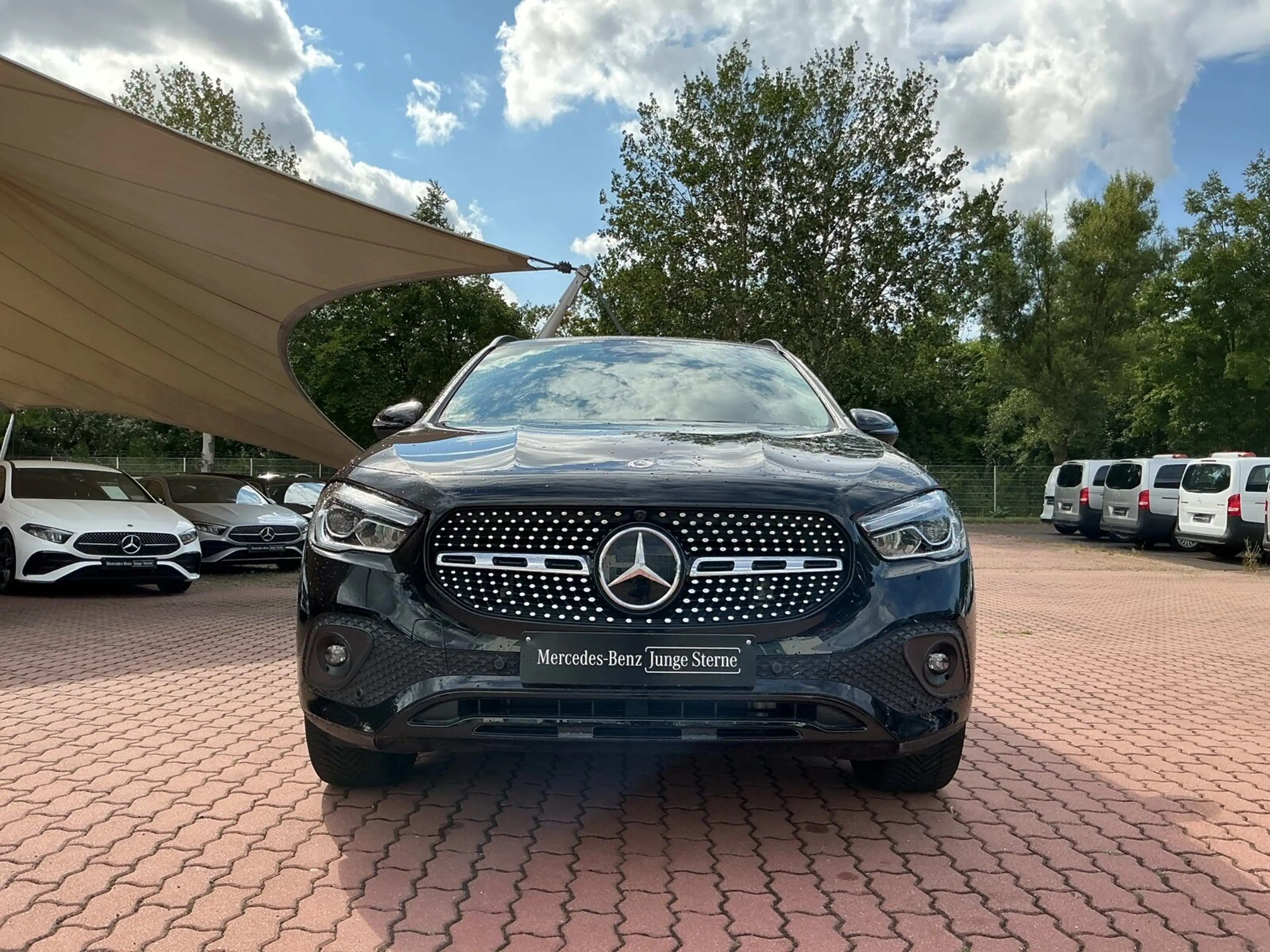 Mercedes-Benz GLA 250 GLA 250 4M Progr Distro 360Kam Nightpak AHK LED — photo 2