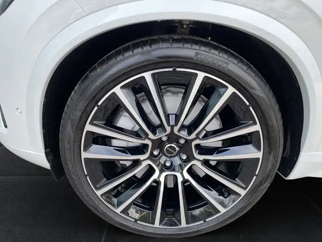 Volvo XC90 Black Edition Ultra, T8 AWD Plug-in Hybrid, Elektrisch/Benzi Ansicht 18