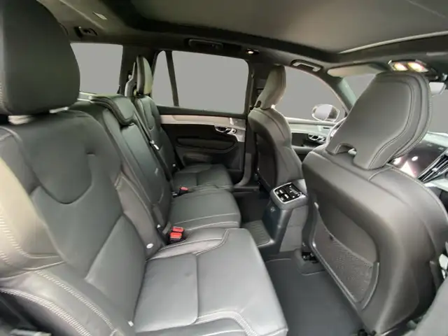 Volvo XC90 Black Edition Ultra, T8 AWD Plug-in Hybrid, Elektrisch/Benzi Ansicht 11