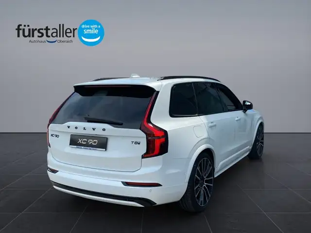 Volvo XC90 Black Edition Ultra, T8 AWD Plug-in Hybrid, Elektrisch/Benzi Ansicht 5