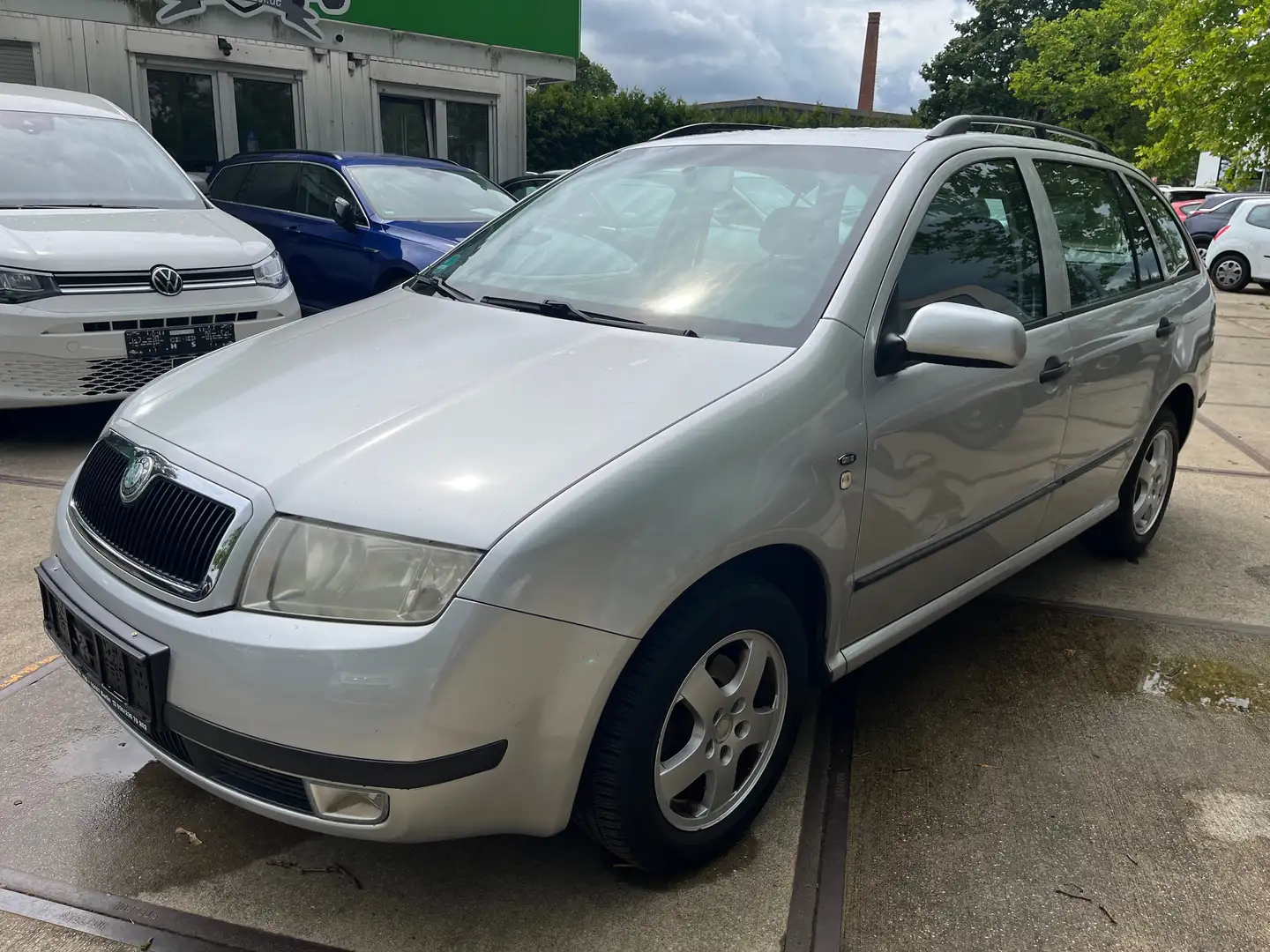 Skoda Fabia Kombi 1.4 16V Elegance *Tüv 01/2027* Argent - 1