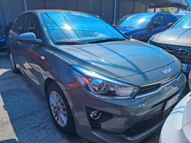 Kia Rio view 7