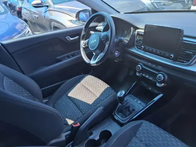 Kia Rio view 13