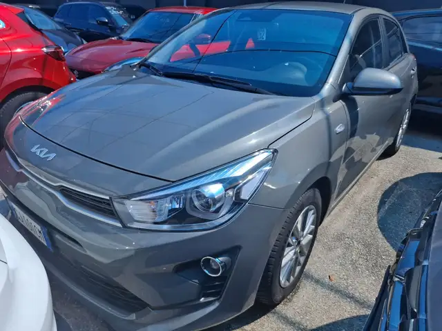 Kia Rio view 3