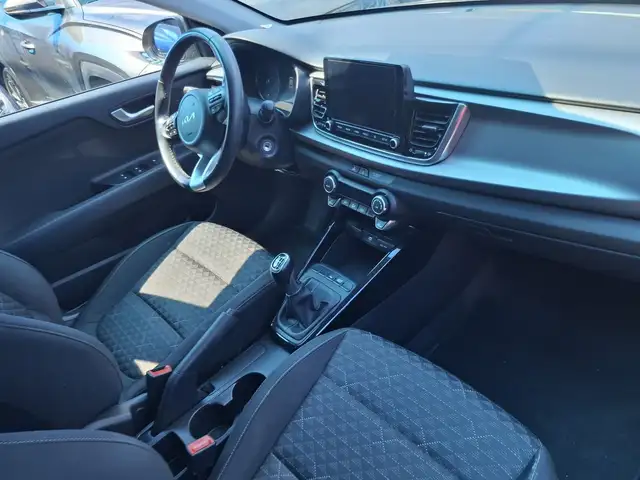 Kia Rio view 5