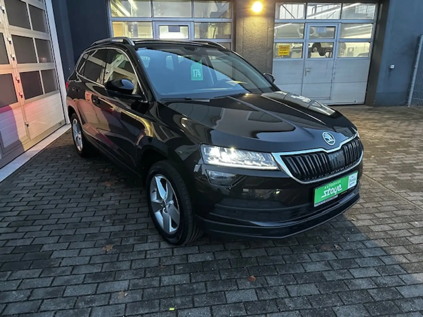 Skoda Karoq Style BLK;SHZ vo+hi;LED;CARPLAY;FSE Noir - 2