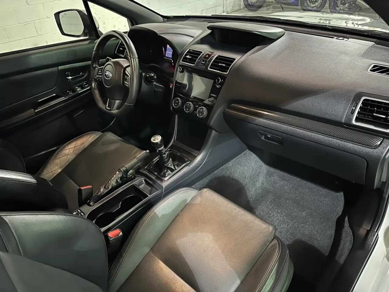 Subaru WRX снимка Subaru WRX