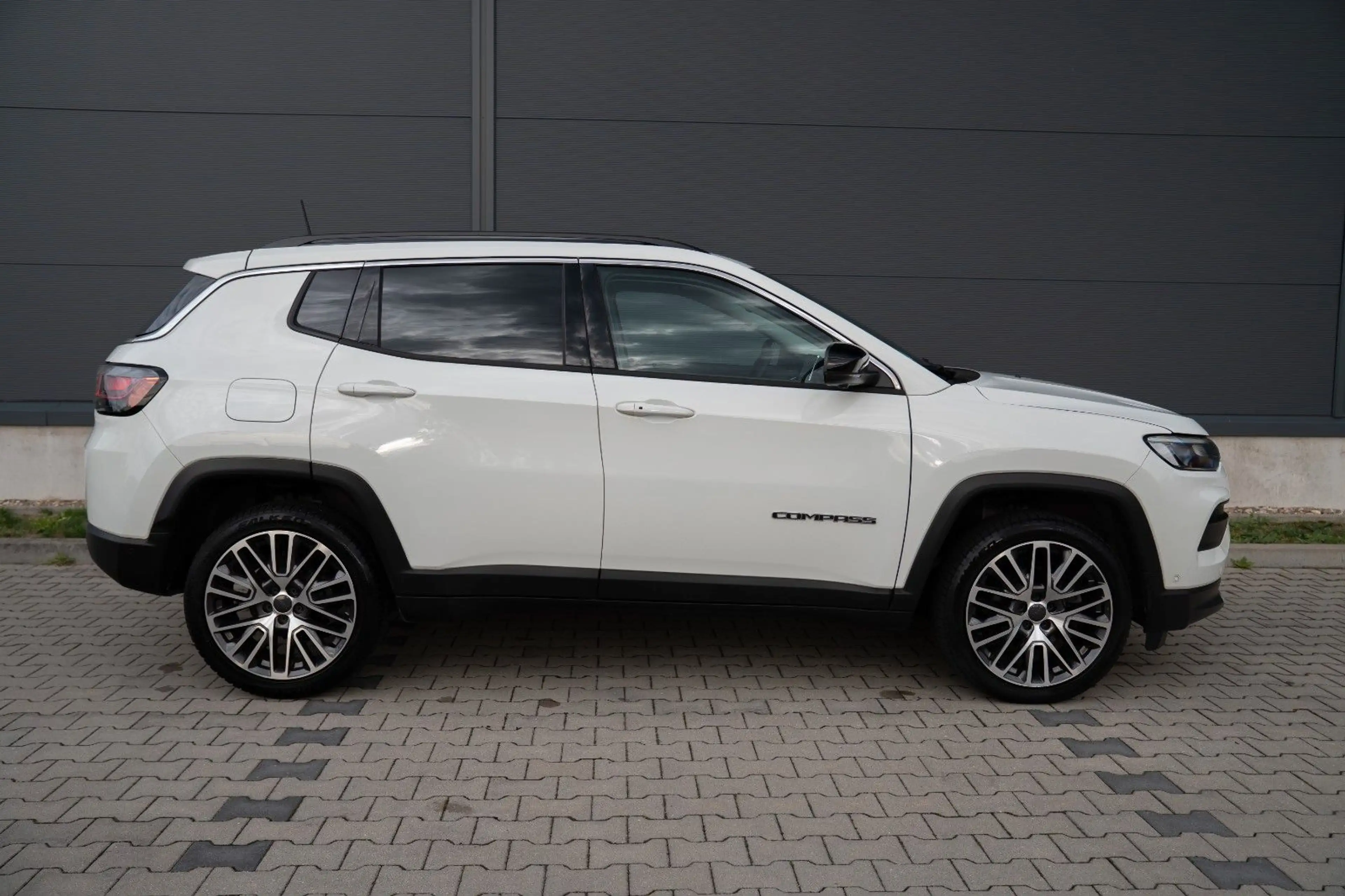Jeep Compass Limited Plug-In-Hybrid 4WD*LED*PANO*CAM* — photo 13