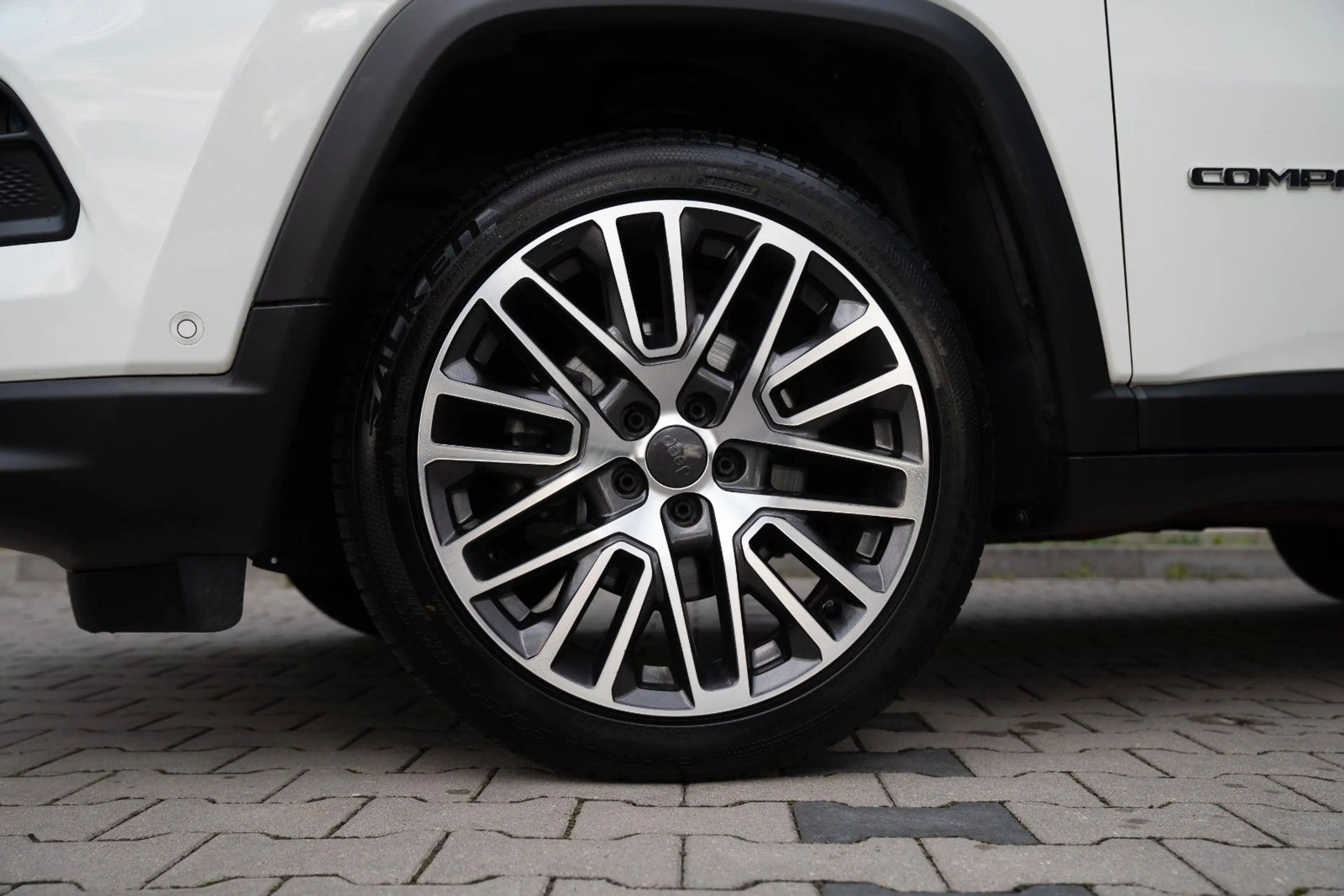 Jeep Compass Limited Plug-In-Hybrid 4WD*LED*PANO*CAM* — photo 7