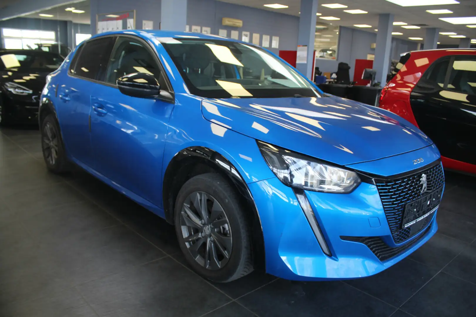 Peugeot 208 136 Allure Pack Blau - 1