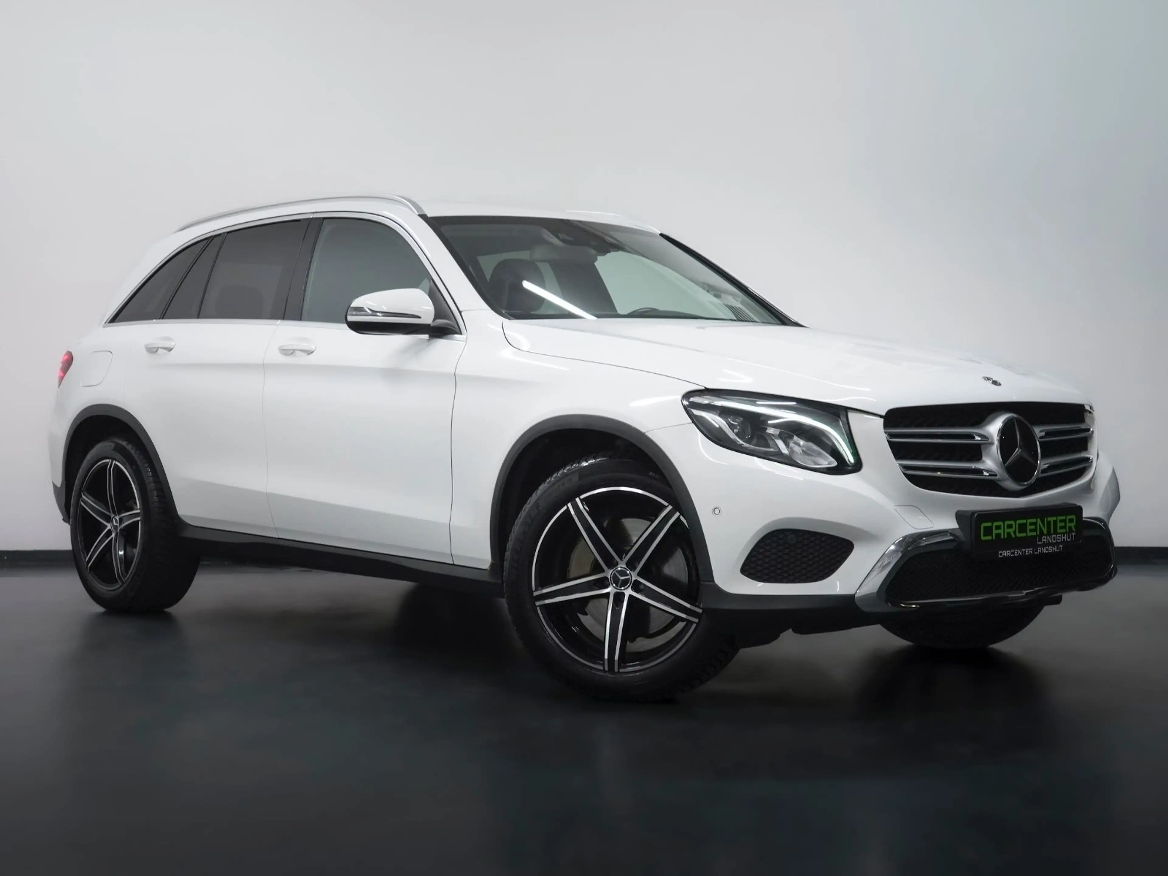 Mercedes-Benz GLC 250 d 4MATIC DISTRONIC/KEYLESS/AHK/NAVI/R-KAM — photo 7