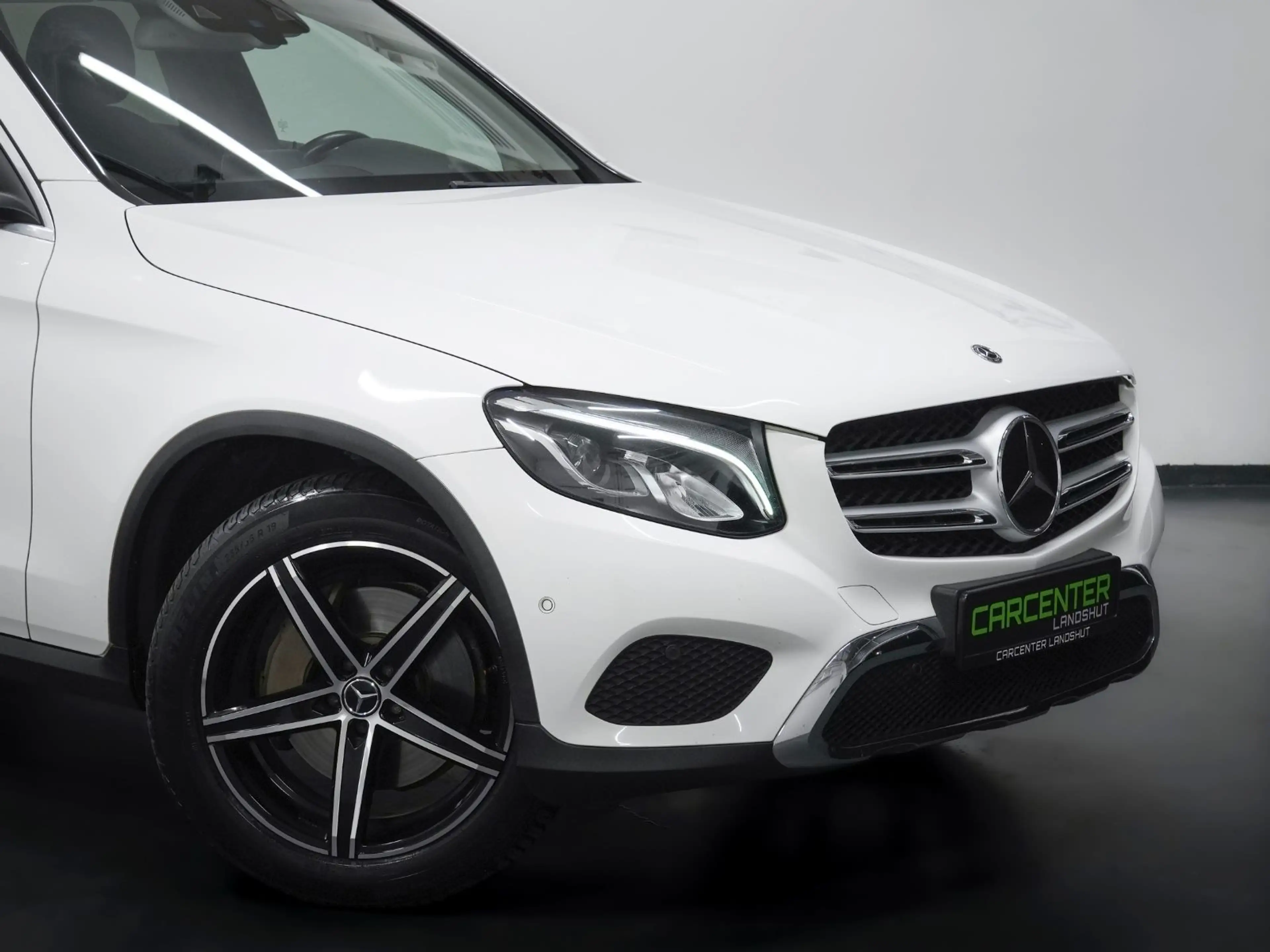 Mercedes-Benz GLC 250 d 4MATIC DISTRONIC/KEYLESS/AHK/NAVI/R-KAM — photo 9
