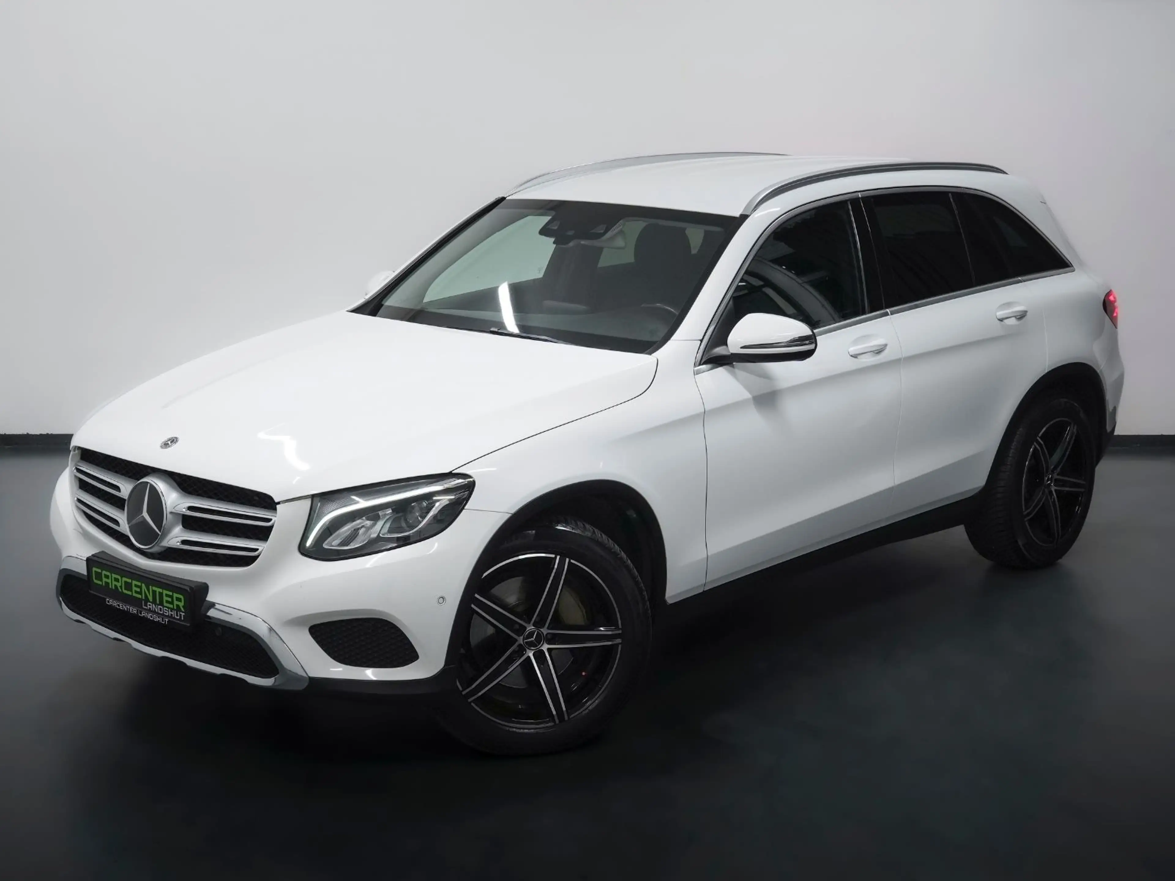 Mercedes-Benz GLC 250 d 4MATIC DISTRONIC/KEYLESS/AHK/NAVI/R-KAM — photo 2