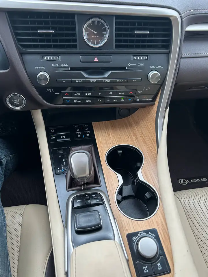 Lexus RX снимка Lexus RX