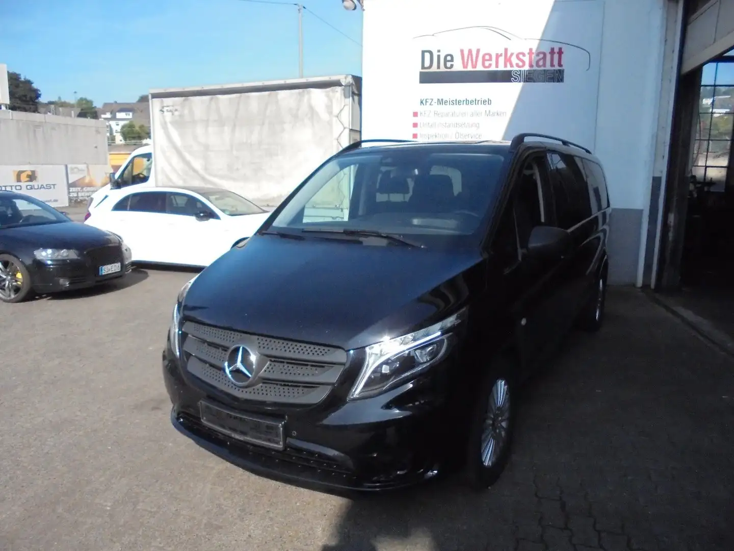 Mercedes-Benz Vito Tourer 119 CDI Select extralang,9Sitze Schwarz - 2