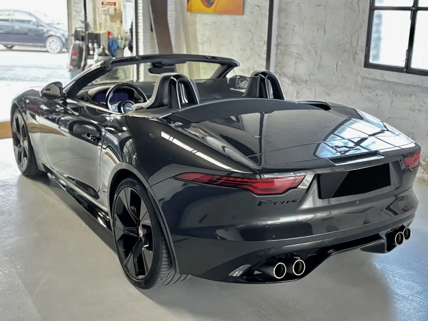 Jaguar F-Type Convertible 5.0 V8 R-Dynamic AWD Aut. 450 Gris - 2