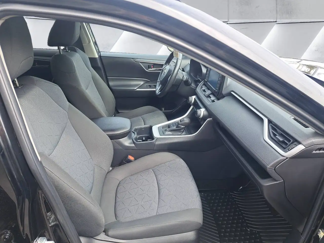 Toyota RAV 4 photo Toyota RAV 4