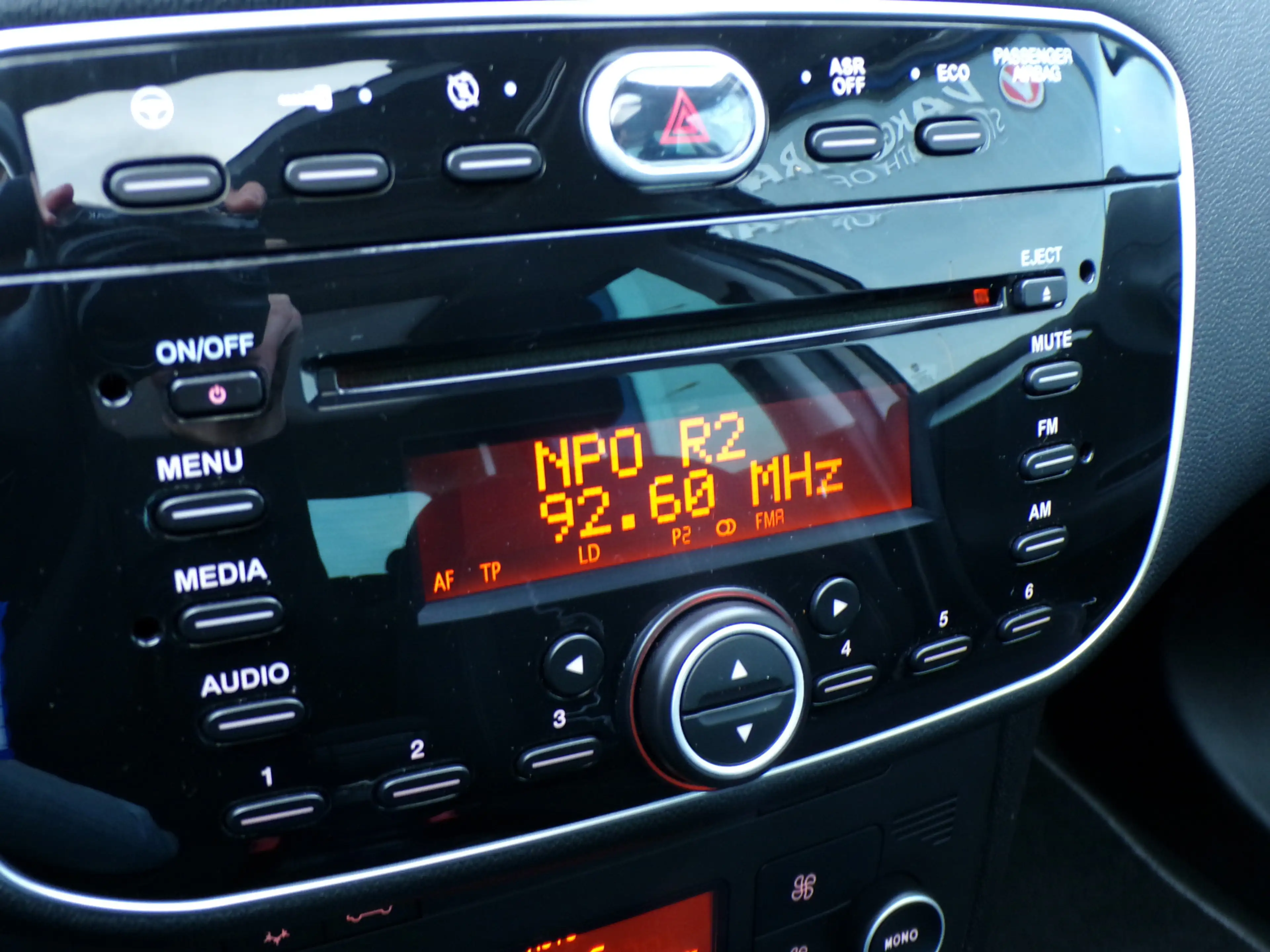 Fiat Punto Evo 0.9 TwinAir Lounge, Climate control / Schuifdak / — photo 11