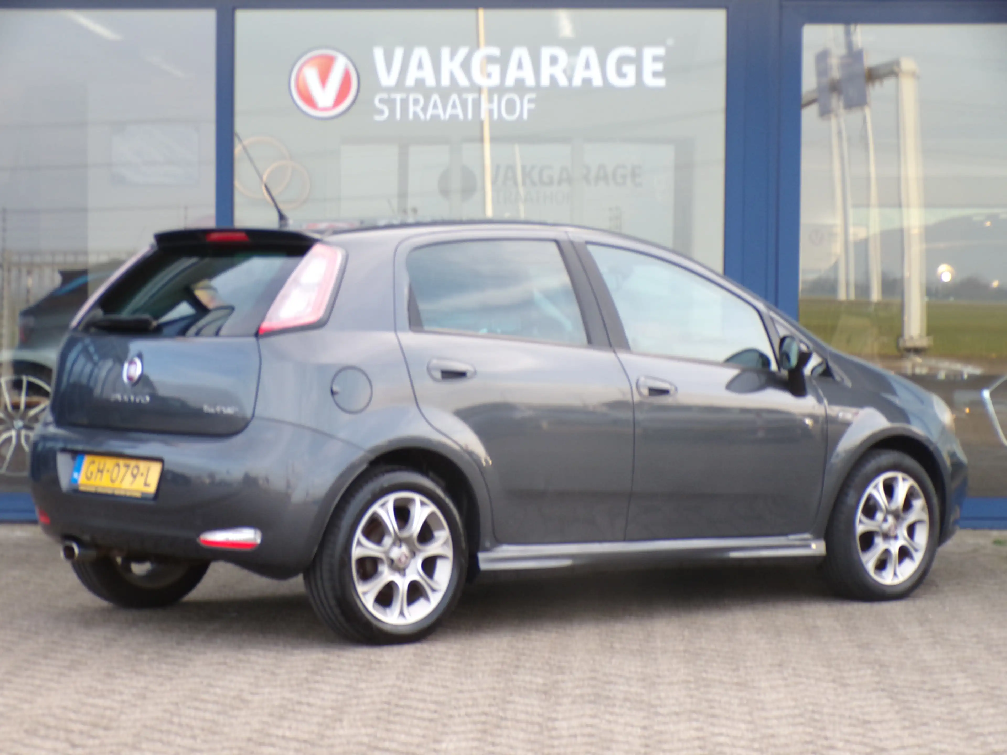 Fiat Punto Evo 0.9 TwinAir Lounge, Climate control / Schuifdak / — photo 14