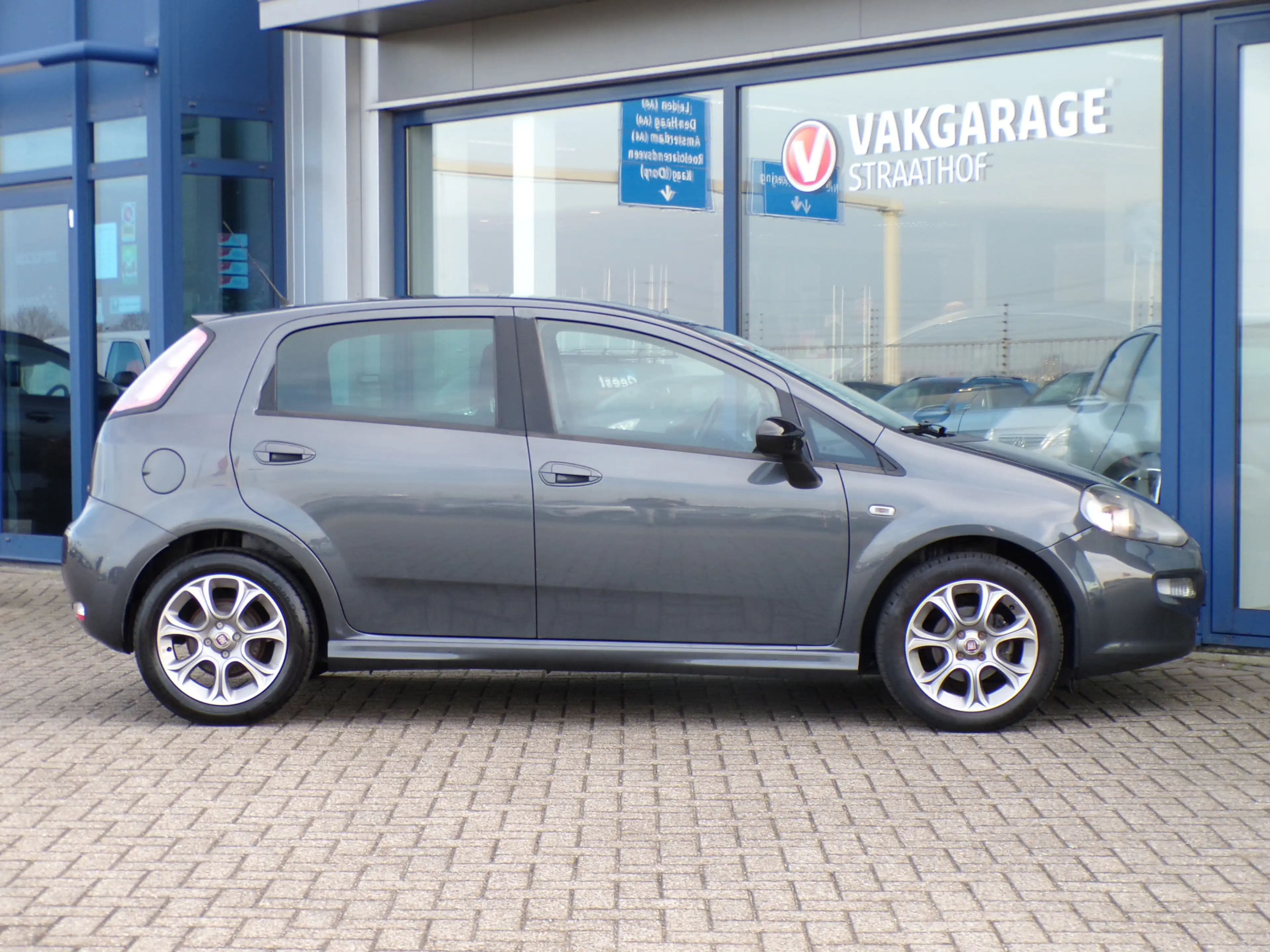 Fiat Punto Evo 0.9 TwinAir Lounge, Climate control / Schuifdak / — photo 15