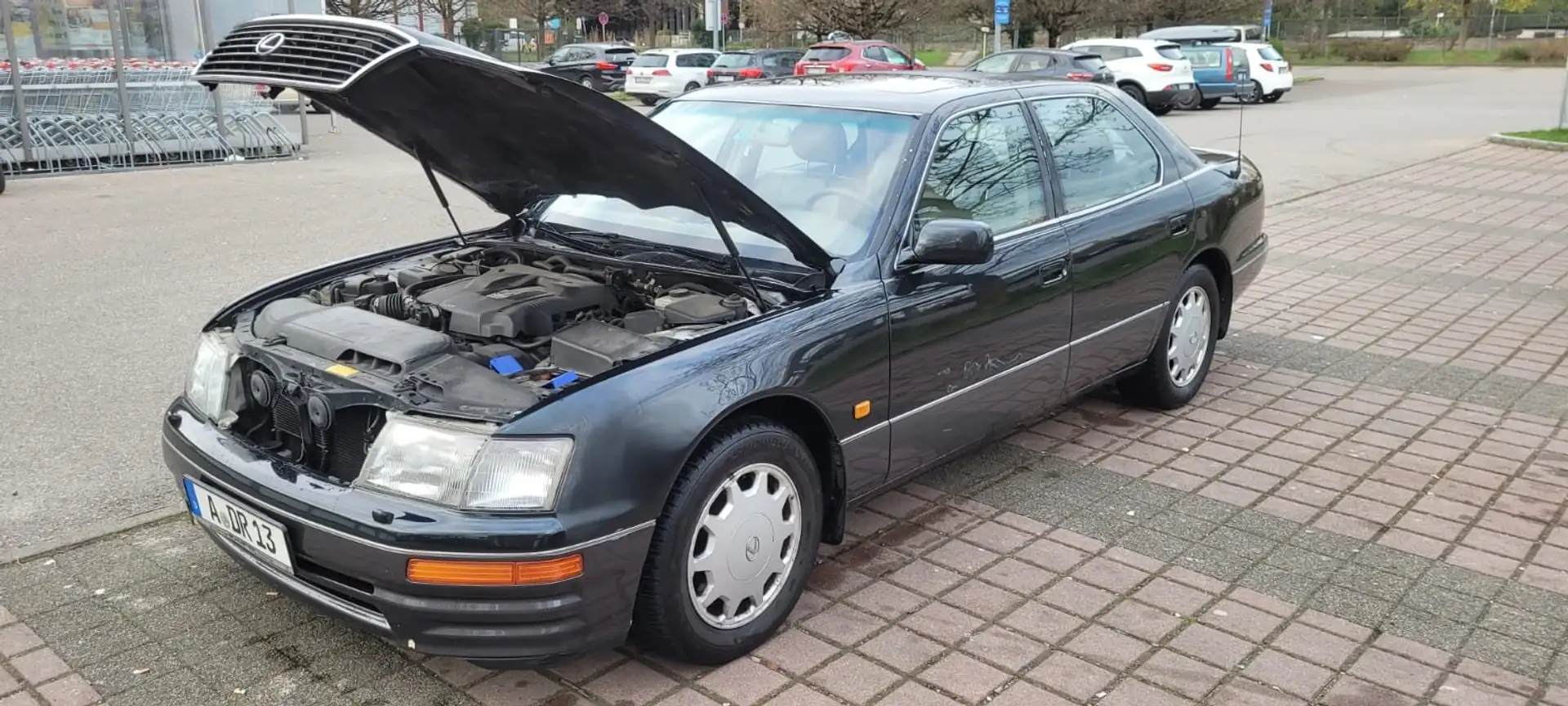 Lexus LS 400 UCF20 Negro - 2