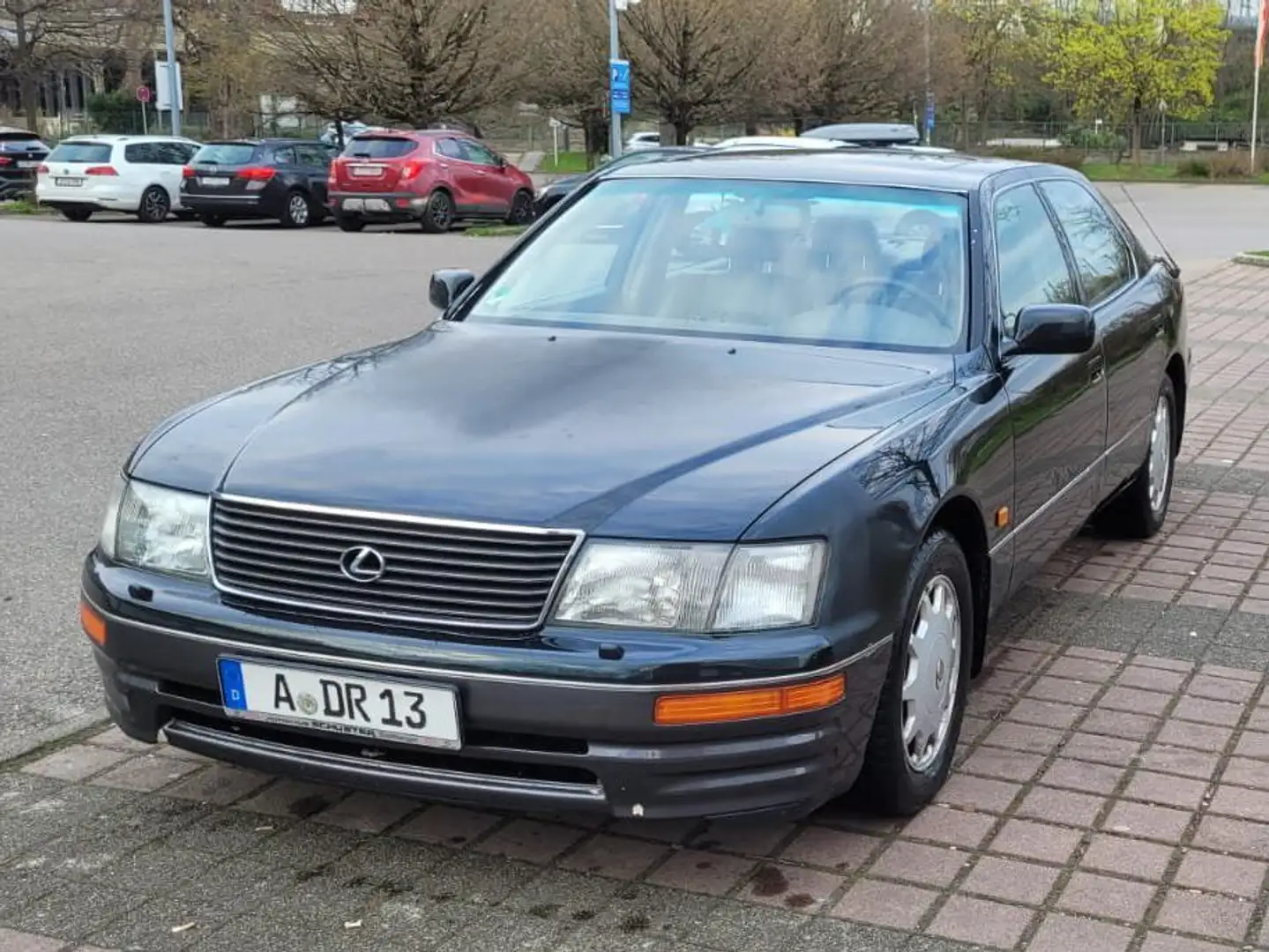 Lexus LS 400 UCF20 Negro - 1