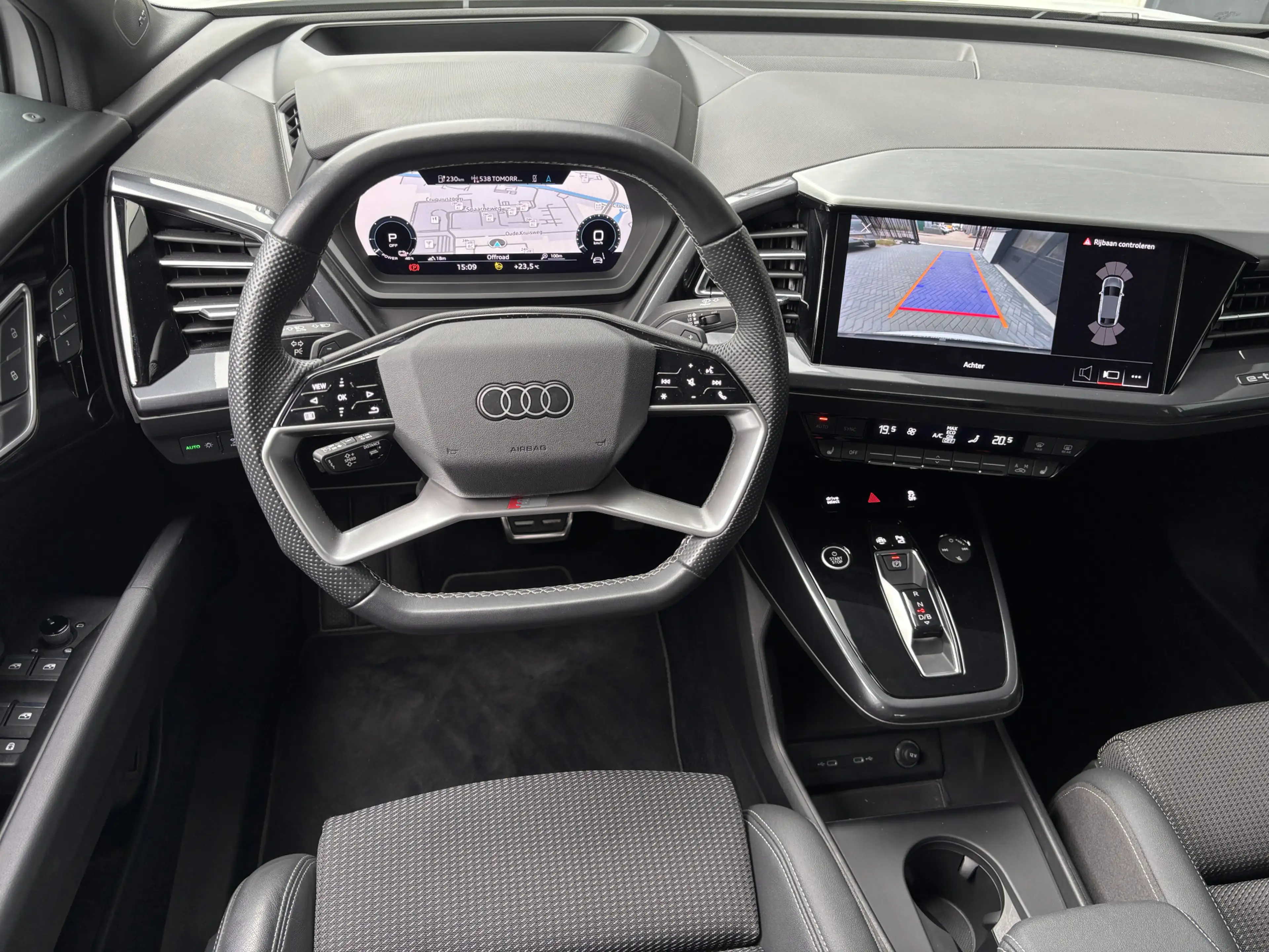 Audi Q4 e-tron Sportback 40 S-line Competition 77 kWh Pano — photo 6