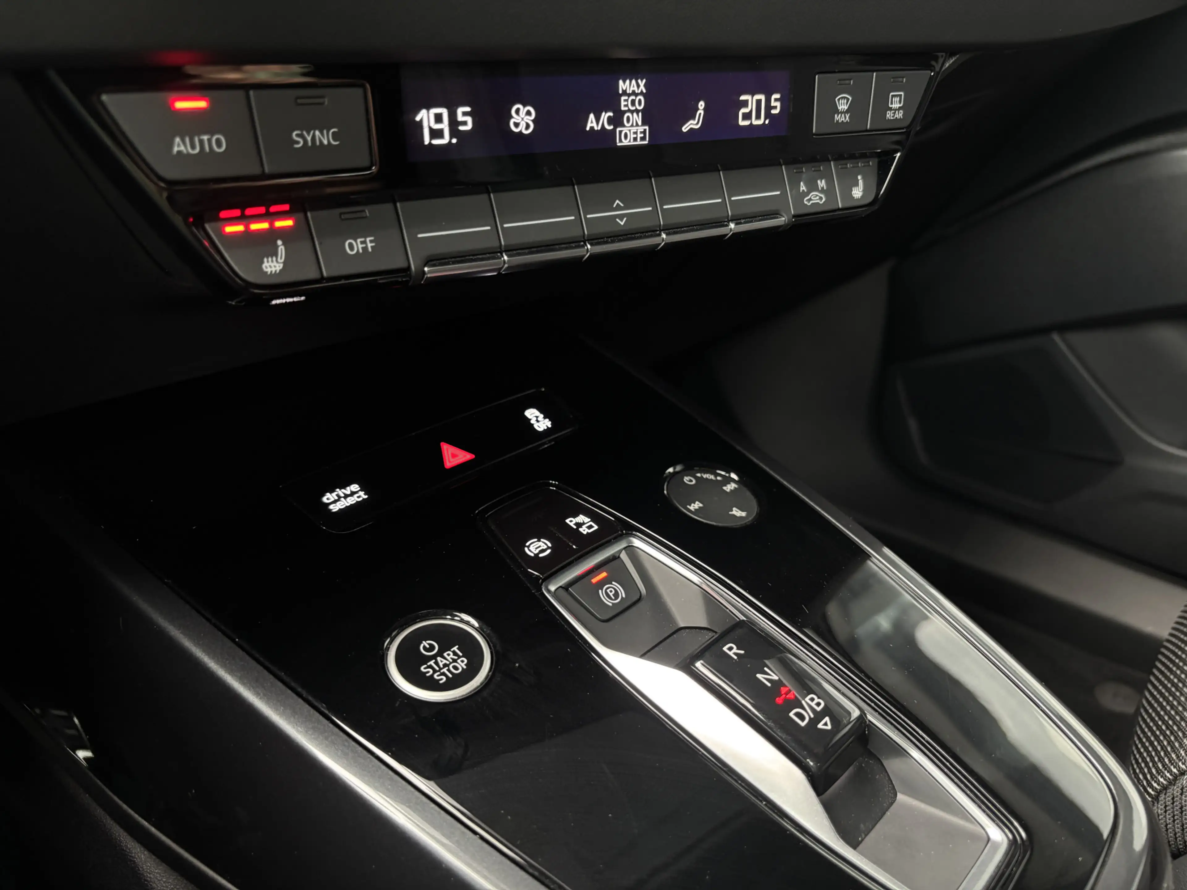 Audi Q4 e-tron Sportback 40 S-line Competition 77 kWh Pano — photo 7