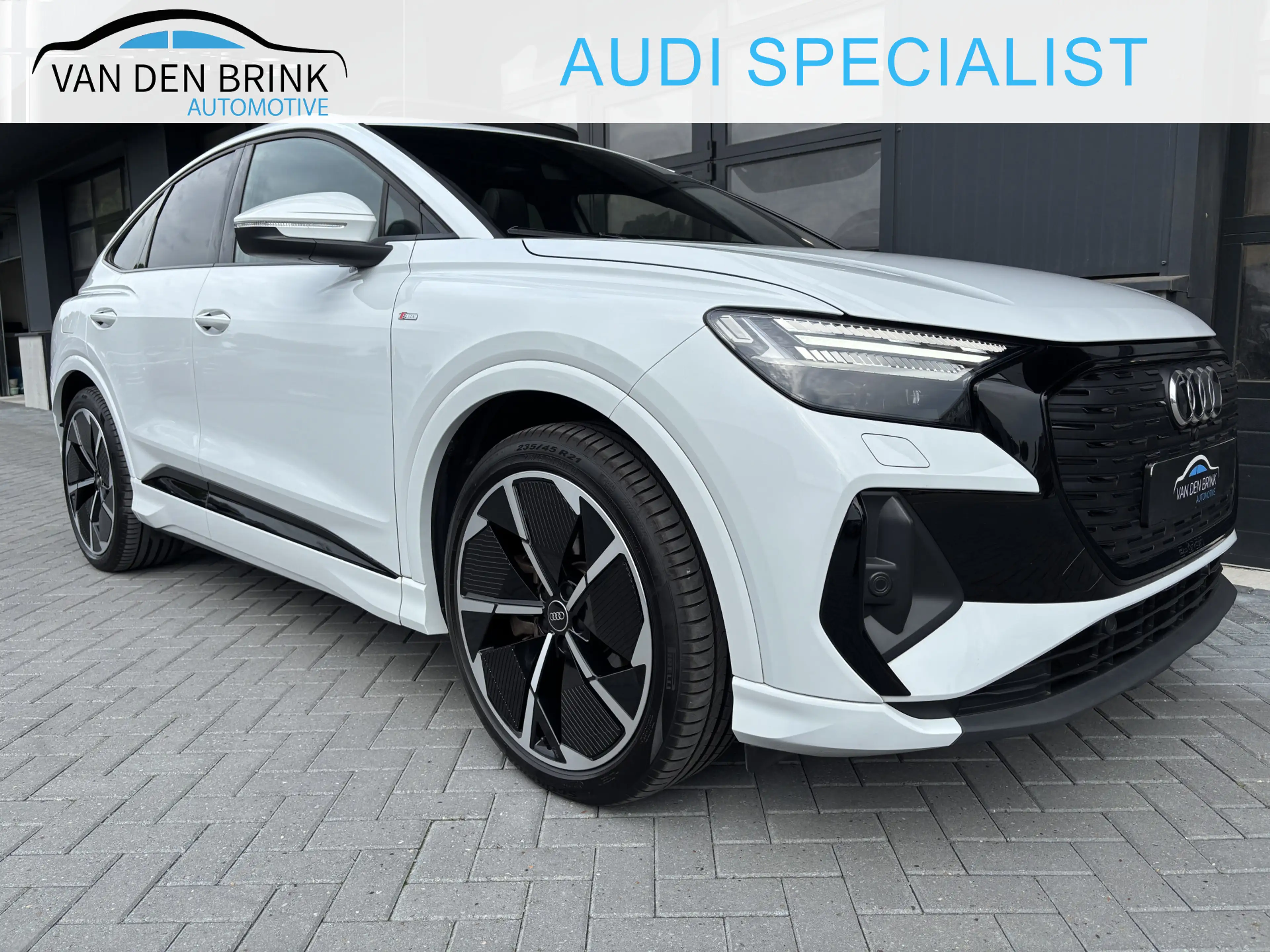 Audi Q4 e-tron Sportback 40 S-line Competition 77 kWh Pano