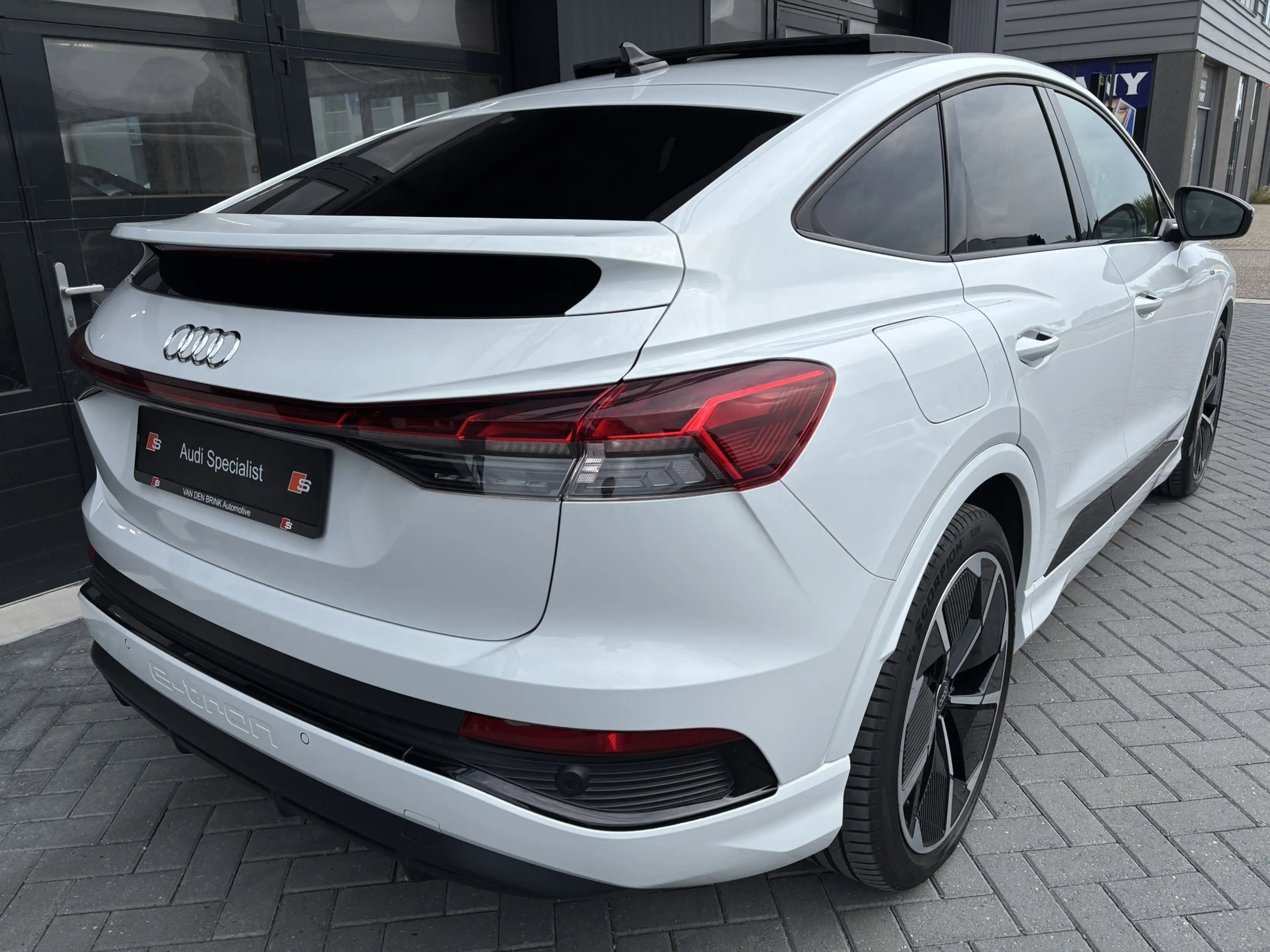 Audi Q4 e-tron Sportback 40 S-line Competition 77 kWh Pano — photo 3